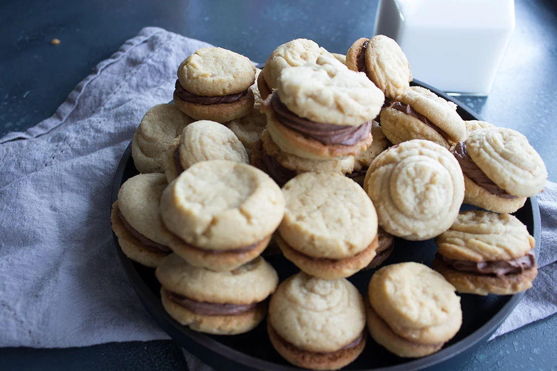 peanut-butter-sandwich-cookies-20.jpg