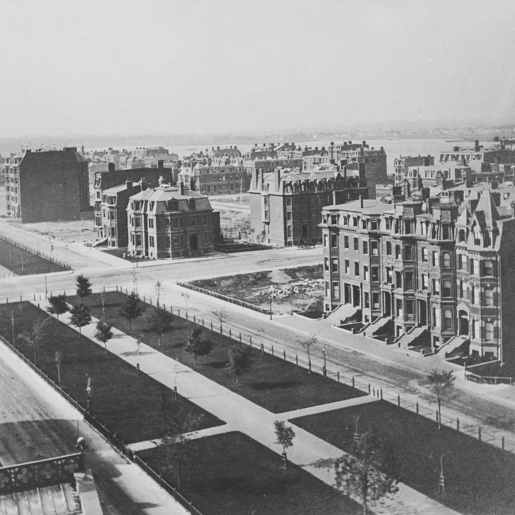 Commonwealth_Avenue_and_Dartmouth_Street_in_1874.jpg