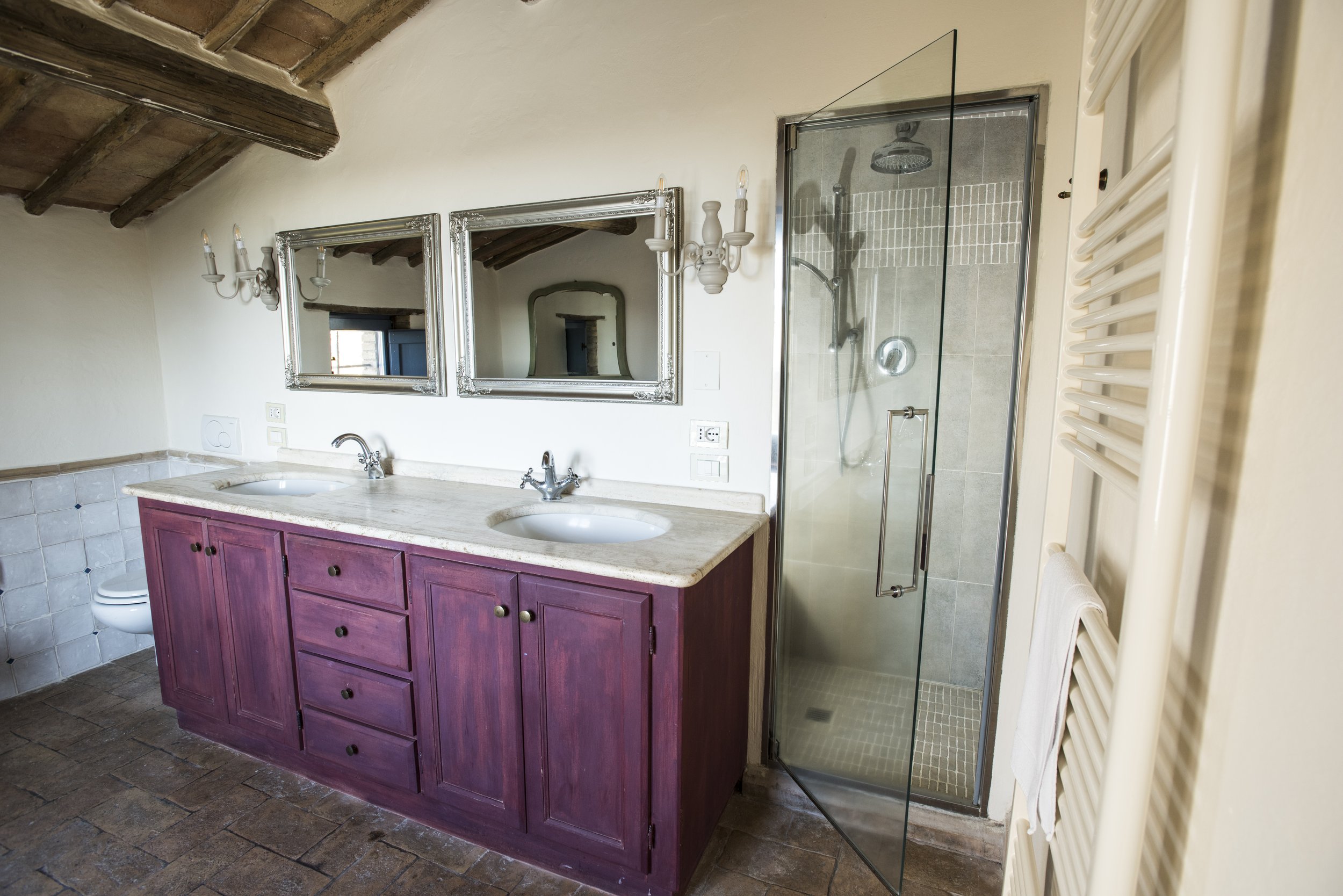 room 16 toilet.jpg