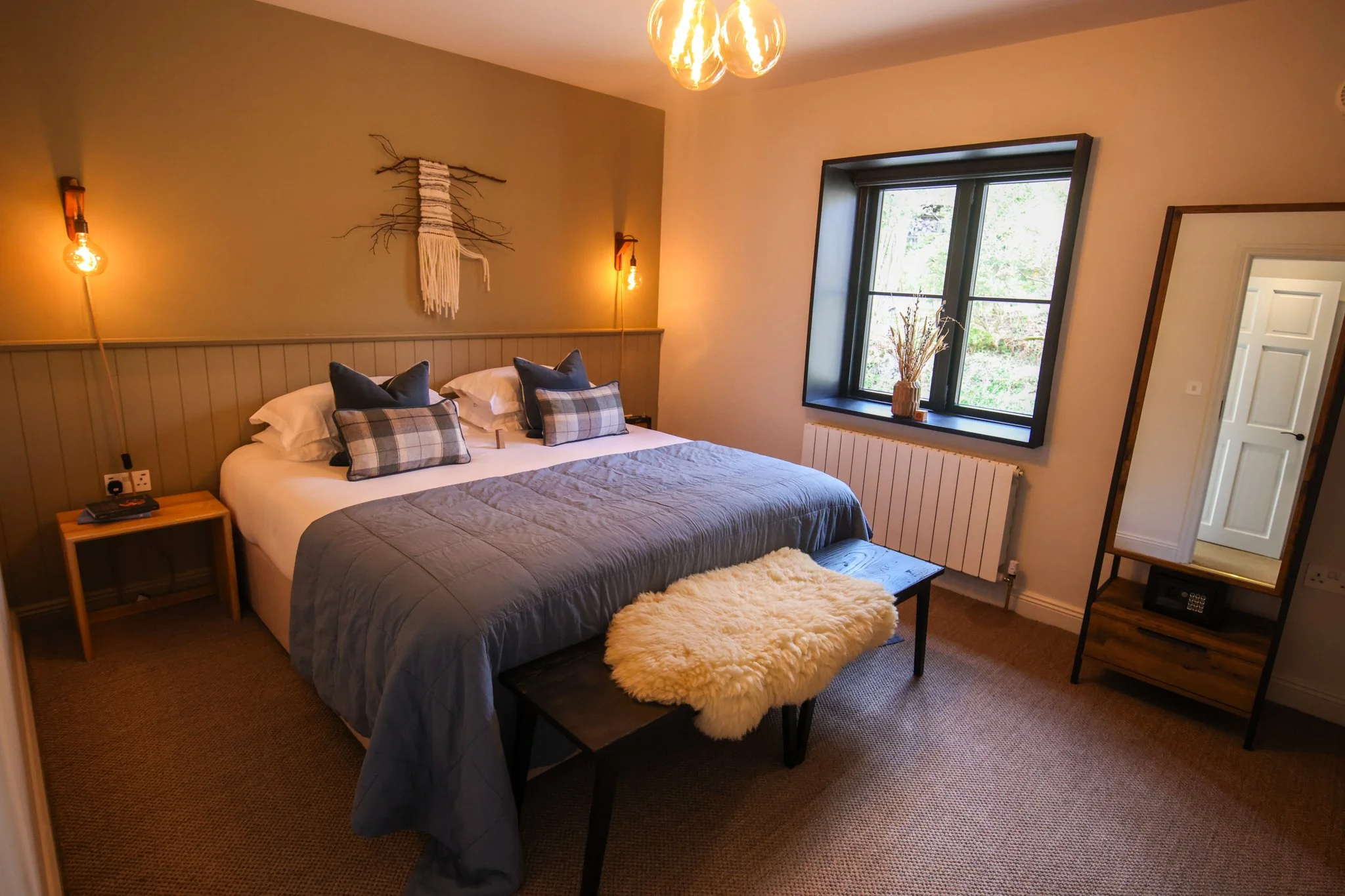 Cottage bedroom 1.jpg