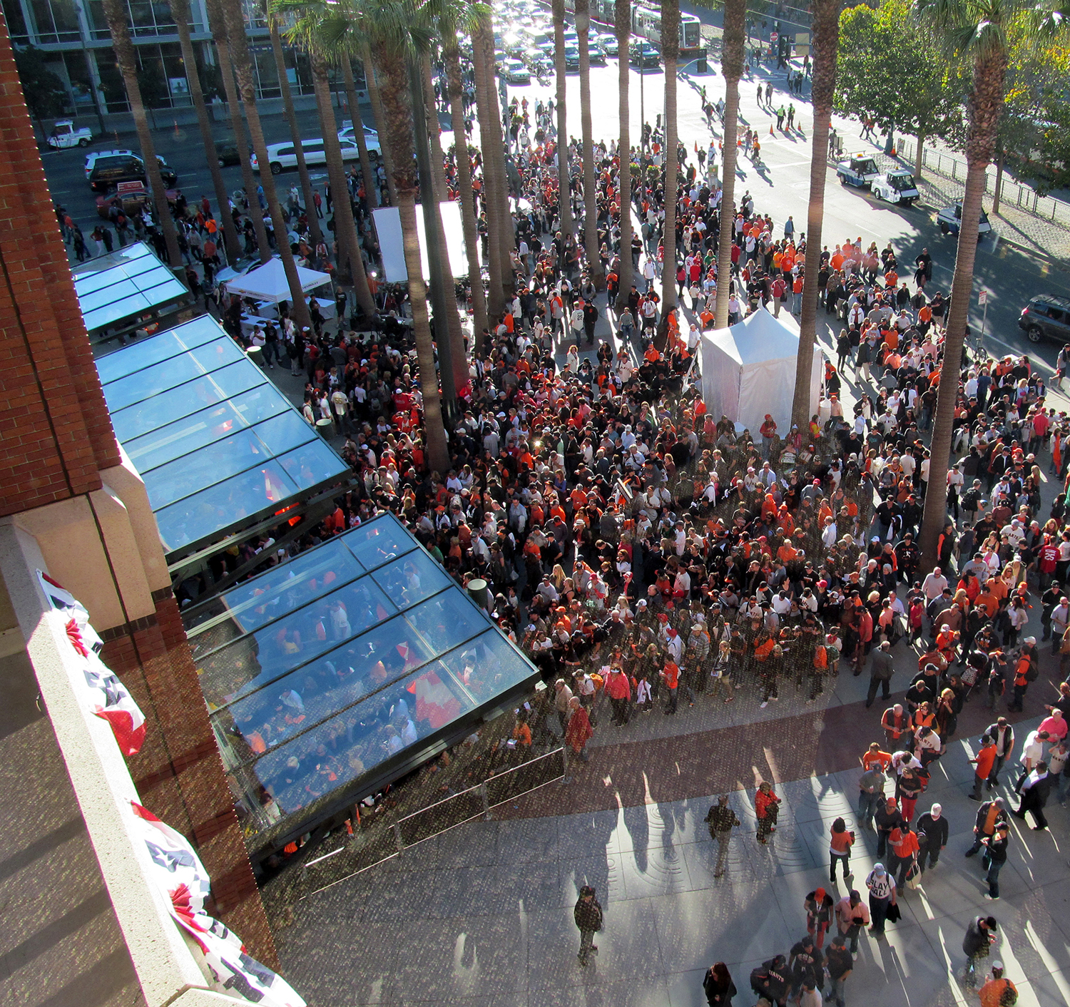 Oracle Park - Willie Mays Plaza