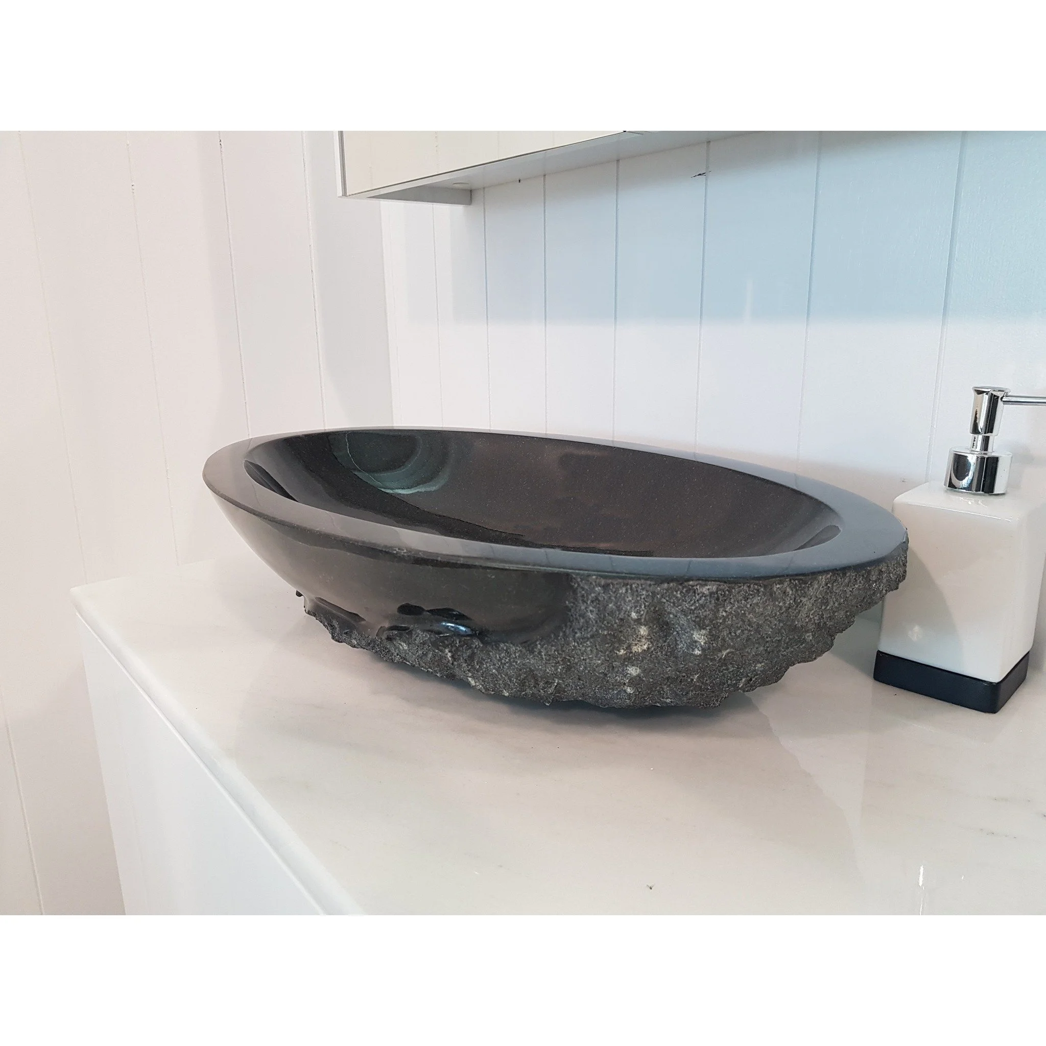 Granit_Negro_Basin1.jpg
