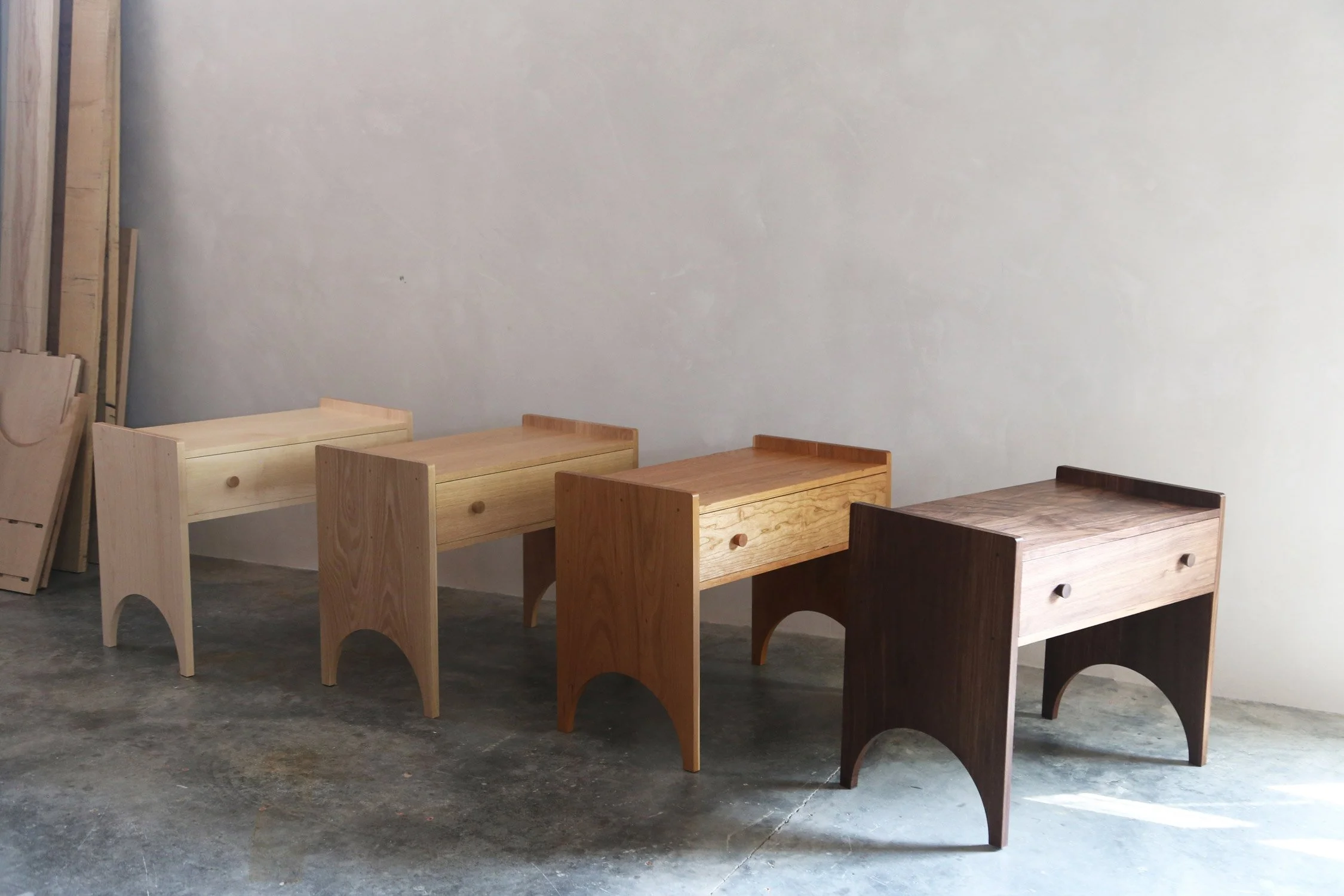 Shaker_Side_Table_02.jpg
