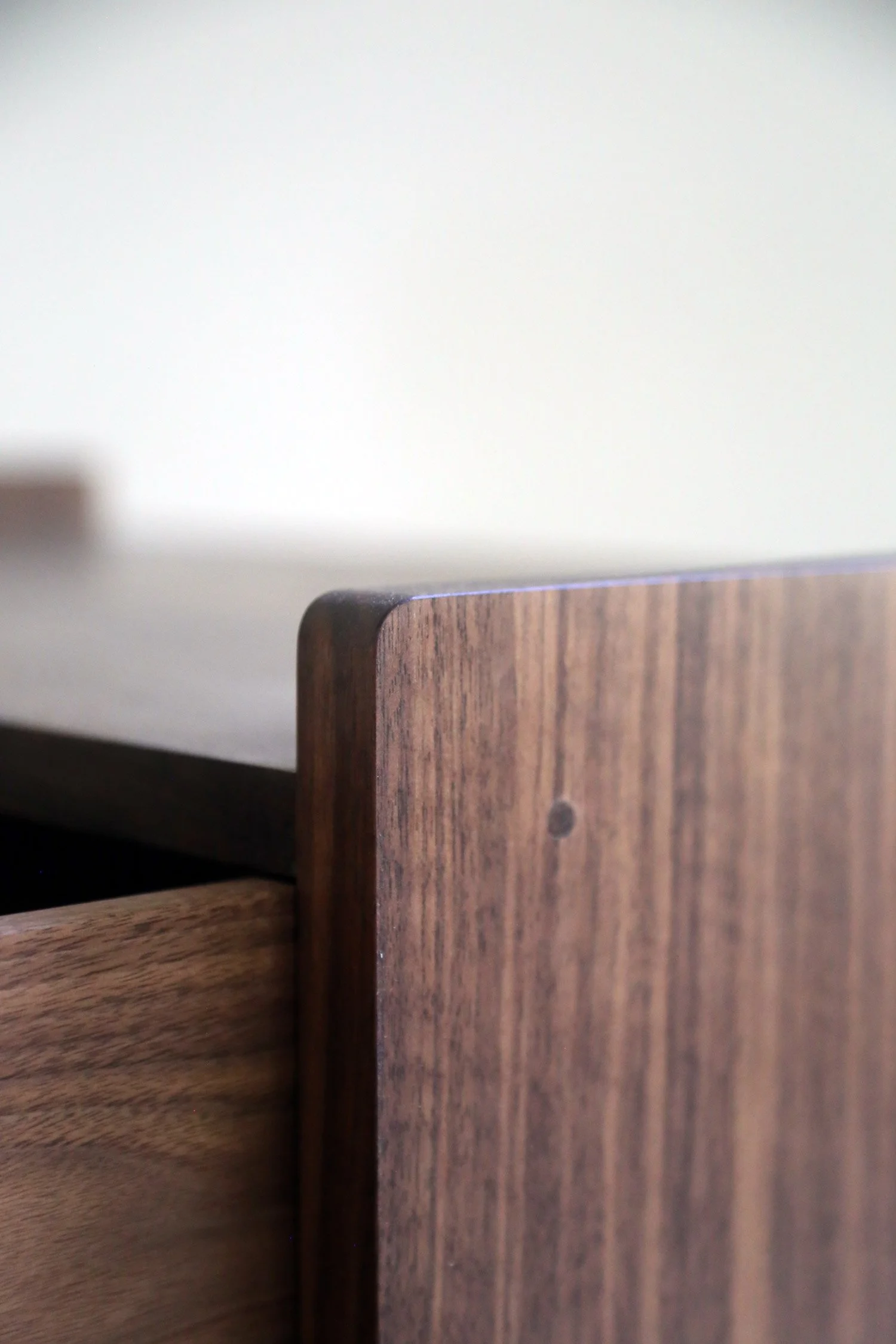 Shaker_Side_Table_03.jpg