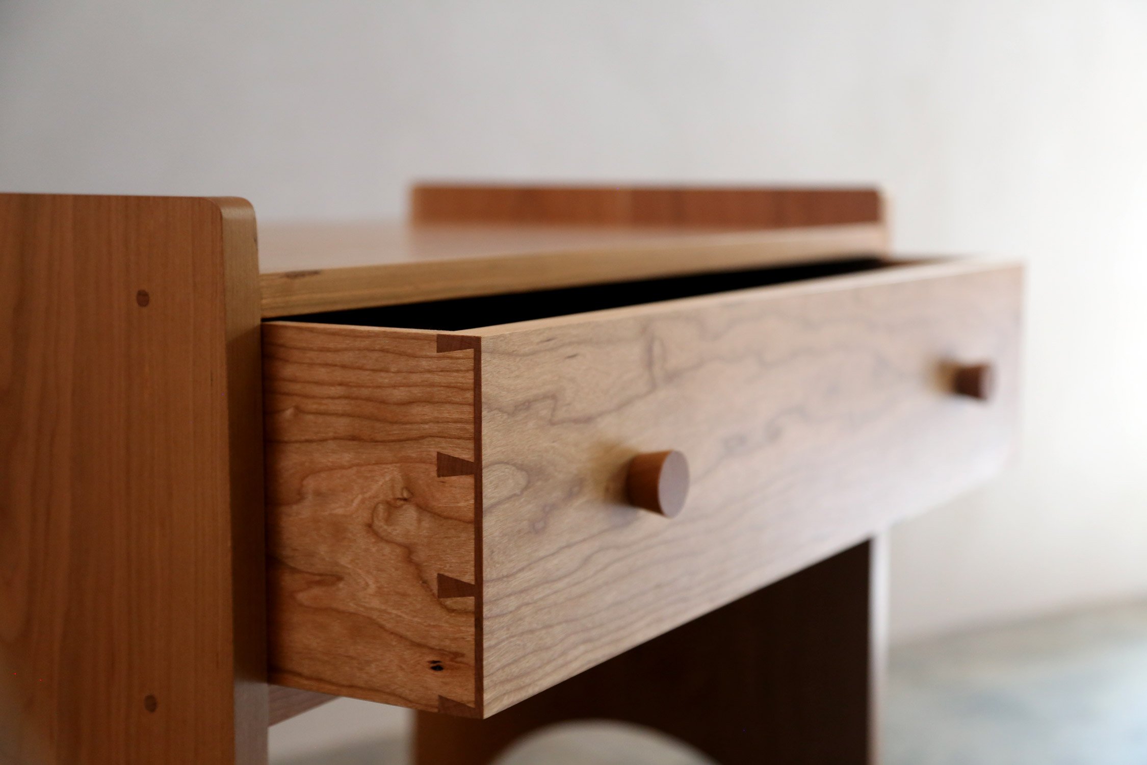 Shaker_Side_Table_10.jpg