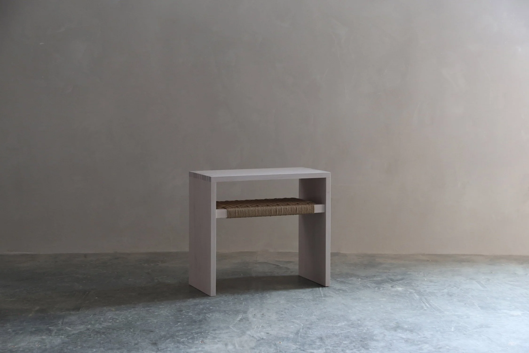  short bench in bleached maple 