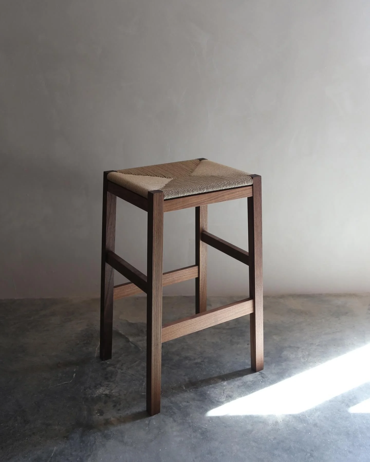 Our READY TO SHIP collection is now live! Just in time for a spring refresh, the collection includes prototypes, showroom models, and extra production pieces with discounted prices. 

As always, we offer free delivery within 2 hours of our studio in 