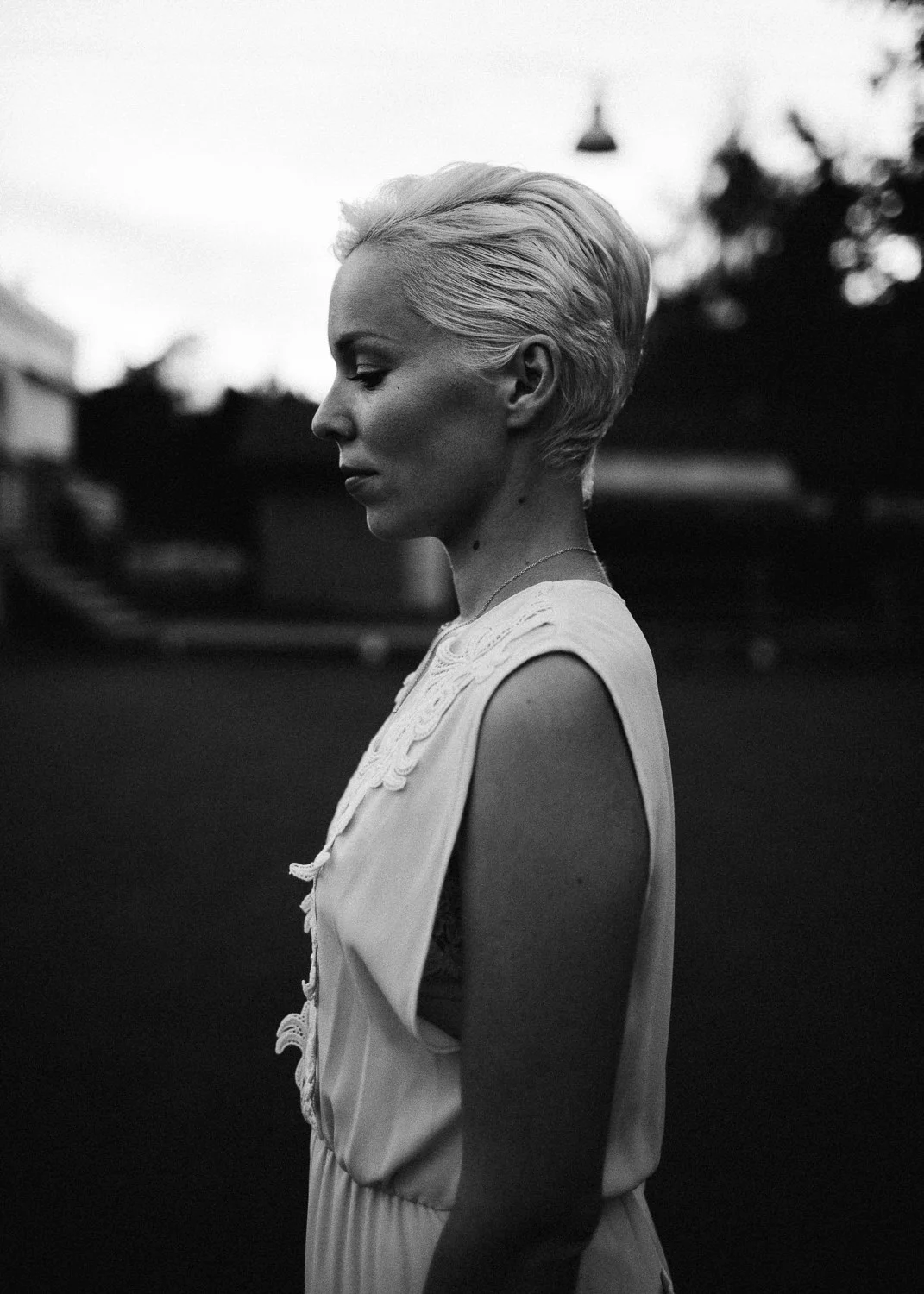 Vancouver bride portrait near dusk