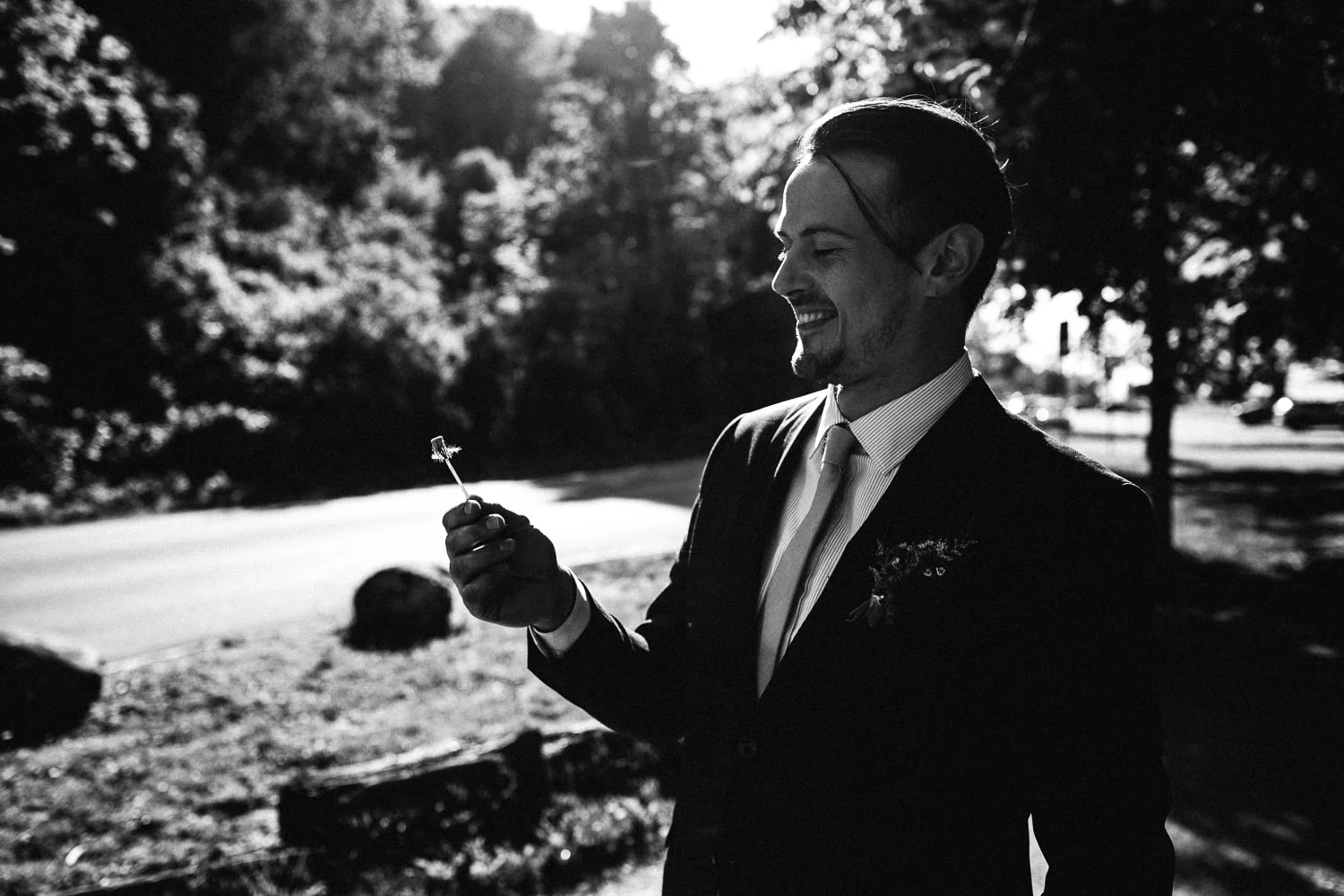 groom near the beach in vancouver
