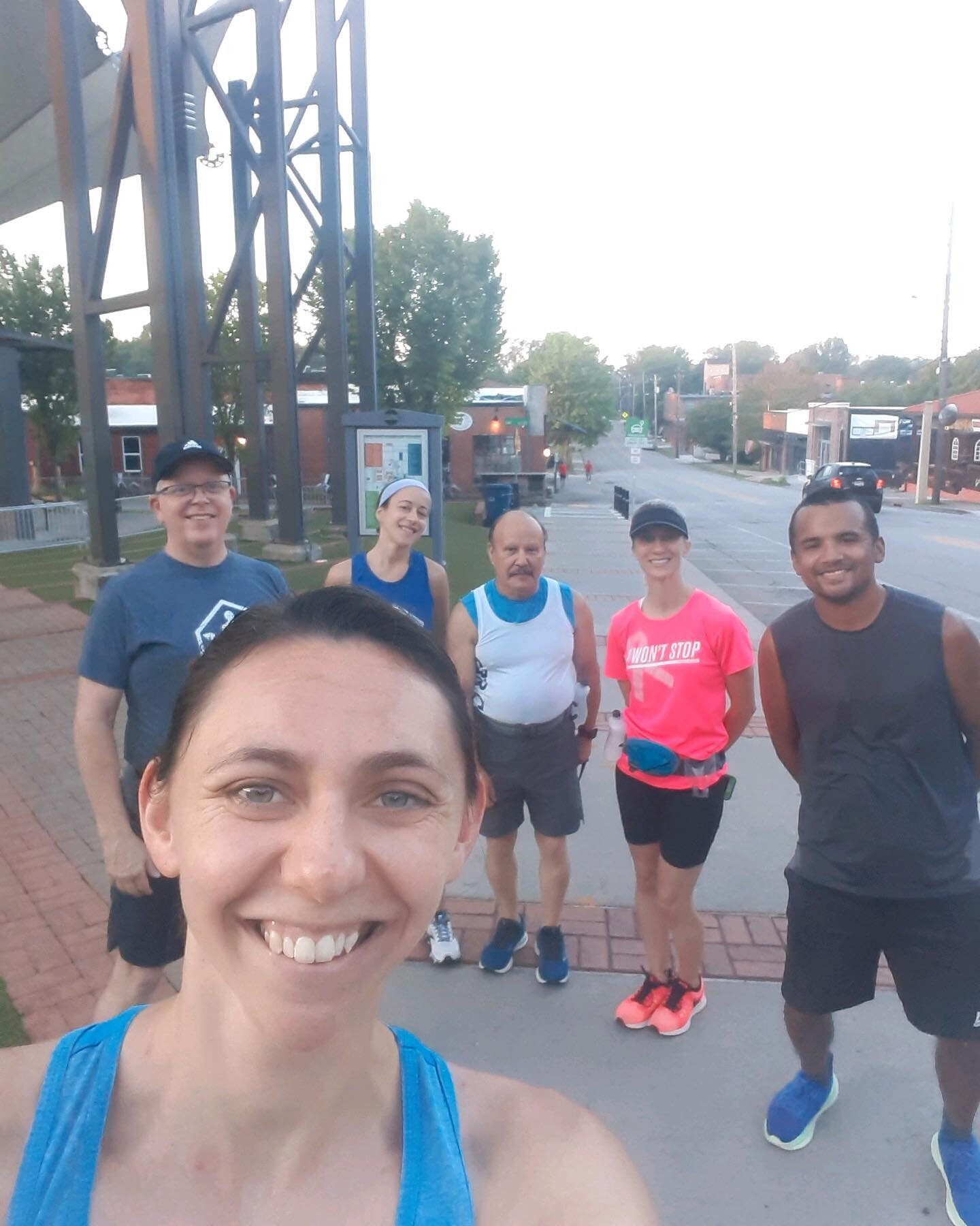 Our fabulous Saturday morning run crew pounded the pavement 💥 Don&rsquo;t forget: we meet every Saturday 7:30a at the AMP!