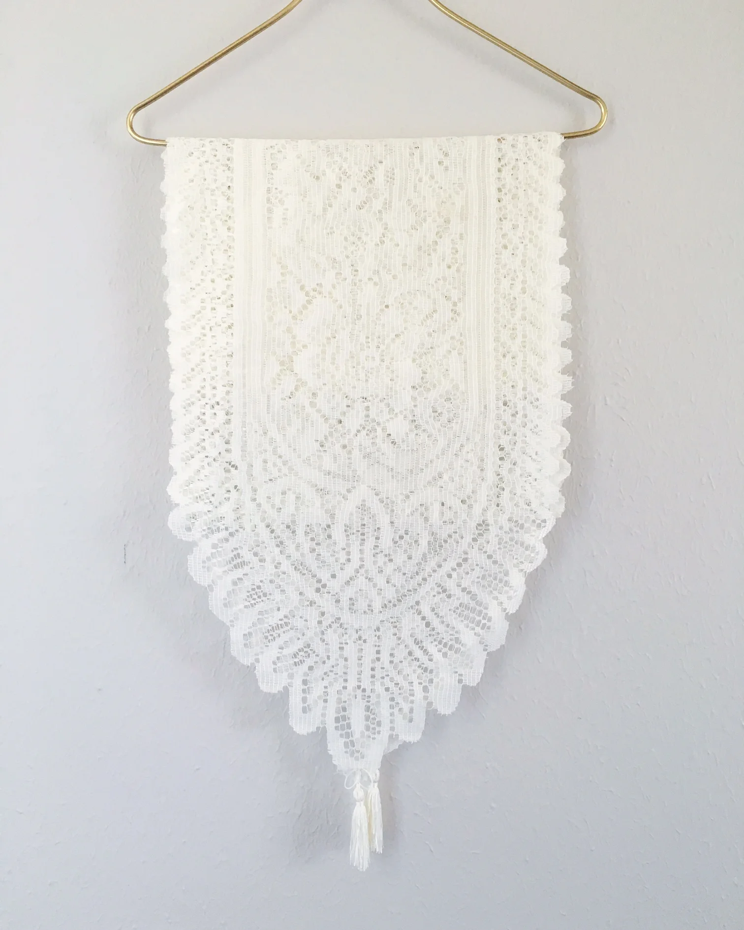 CROCHET LACE RUNNER (20)