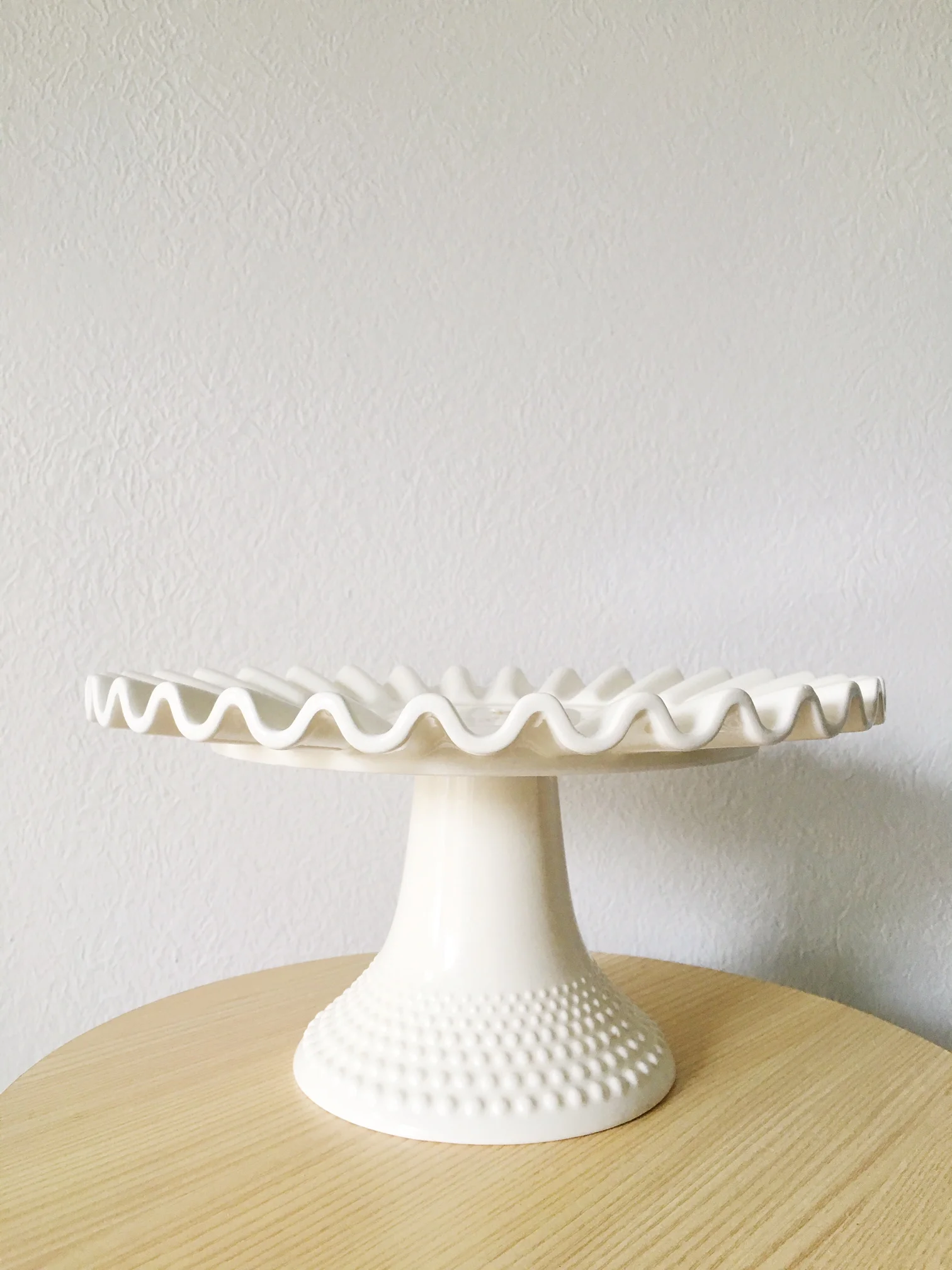 RUFFLED EDGE PLATE