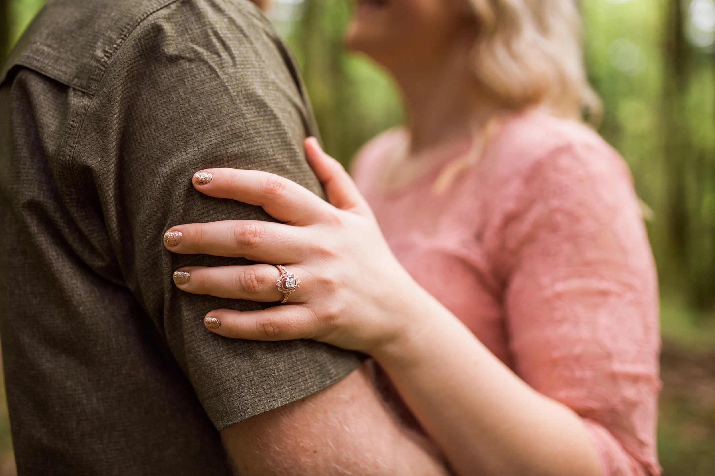 dog mountain engagement session cook washington valentia productions weddings