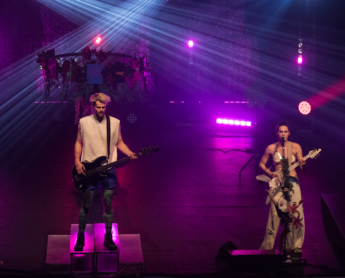 NelsonAaron_SofiTukker_FoxTheater_Oakland_LowRes-10.jpg