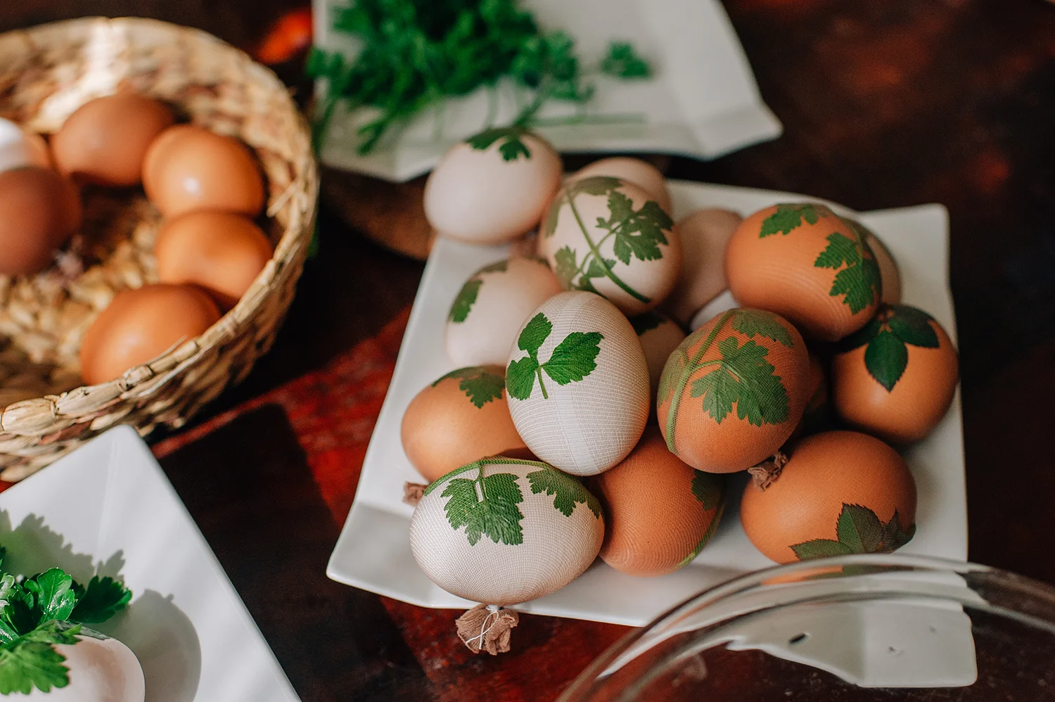 easter-eggs-organic-dye-onion-peels-elena-wilken3.jpg