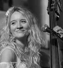 nicola farnon.jpg