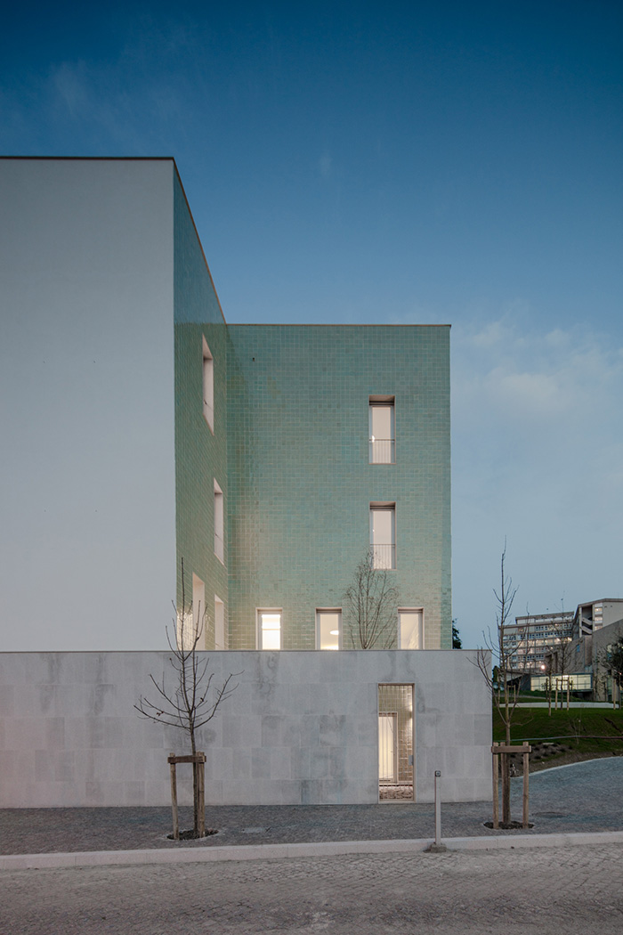 ALArquitectos - Casa Acreditar Porto 34.jpg