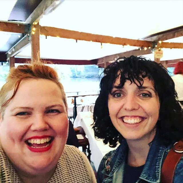 Remember that time we became buddies @georgiawiggs ? 🥰🥰 #tyingthenolt