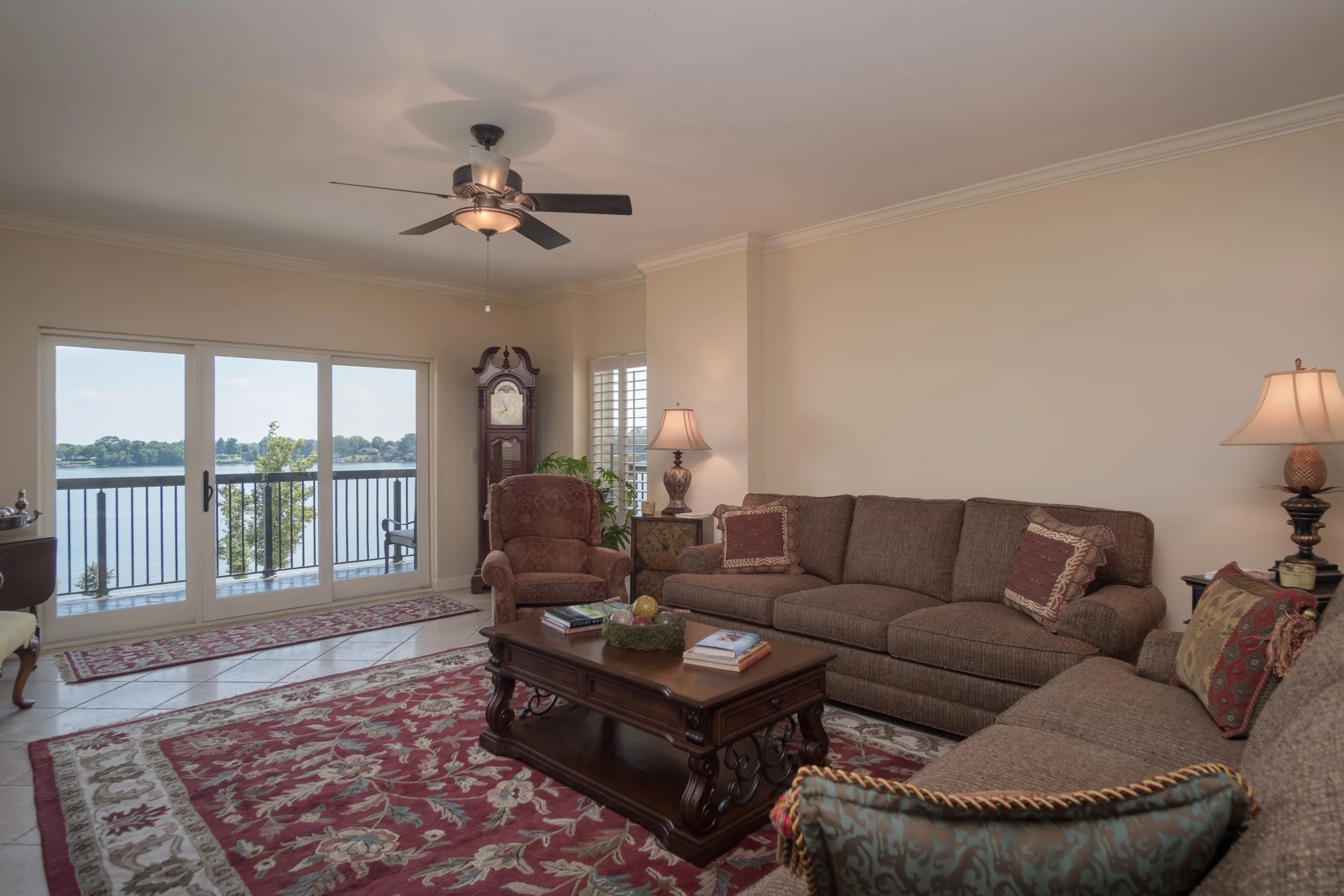 12100 Two Rivers Drive, Athens, AL 35611 — Dune Lake Studios
