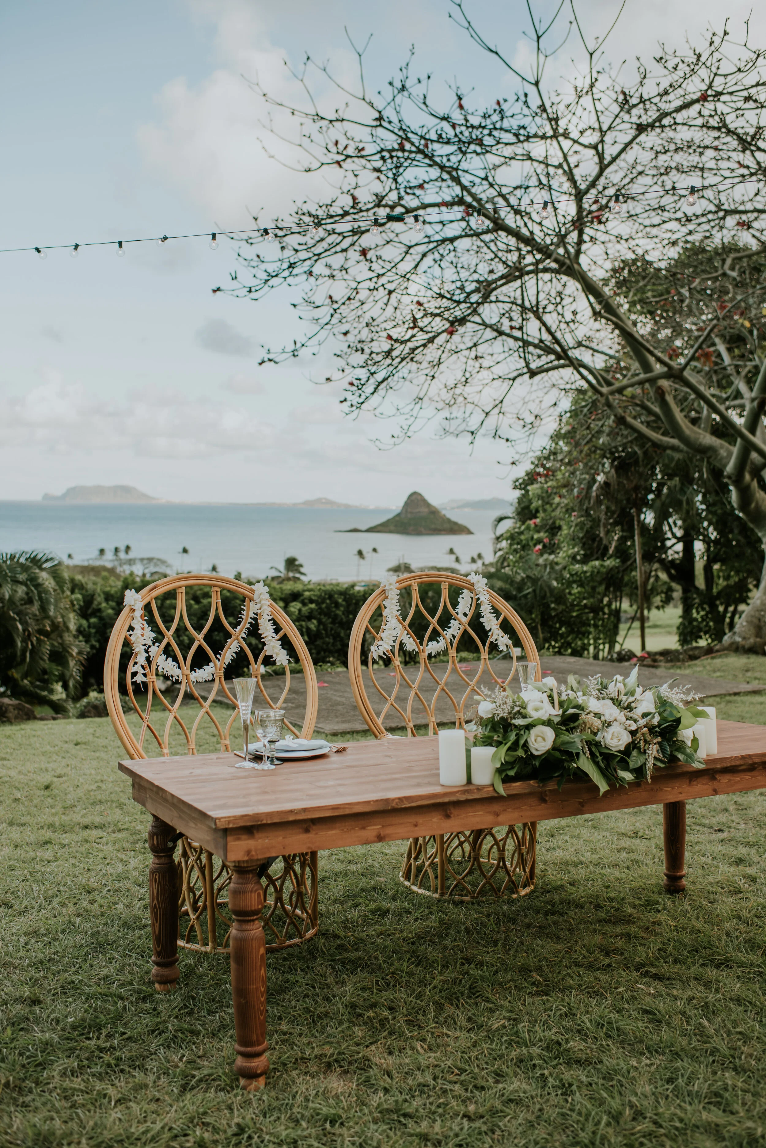 A Lush Blue Hawaiian Wedding at Kualoa Ranch