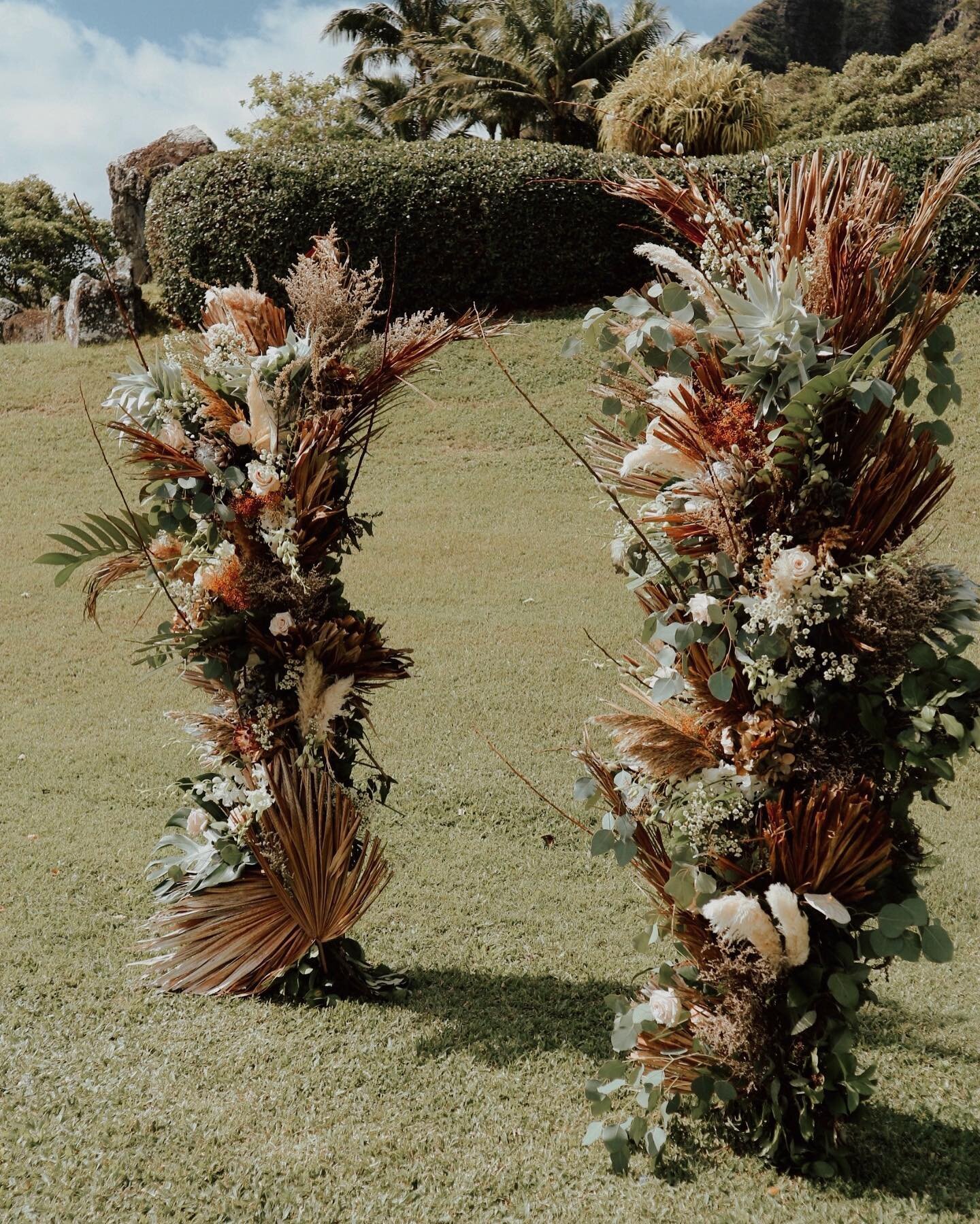 Details We Love &bull; Like the feeling of the weathered pages on a book, the warm glow of a candle light, and a slow dance to your favorite song, there is just something whimsically romantic about dried flowers when incorporated into a floral design