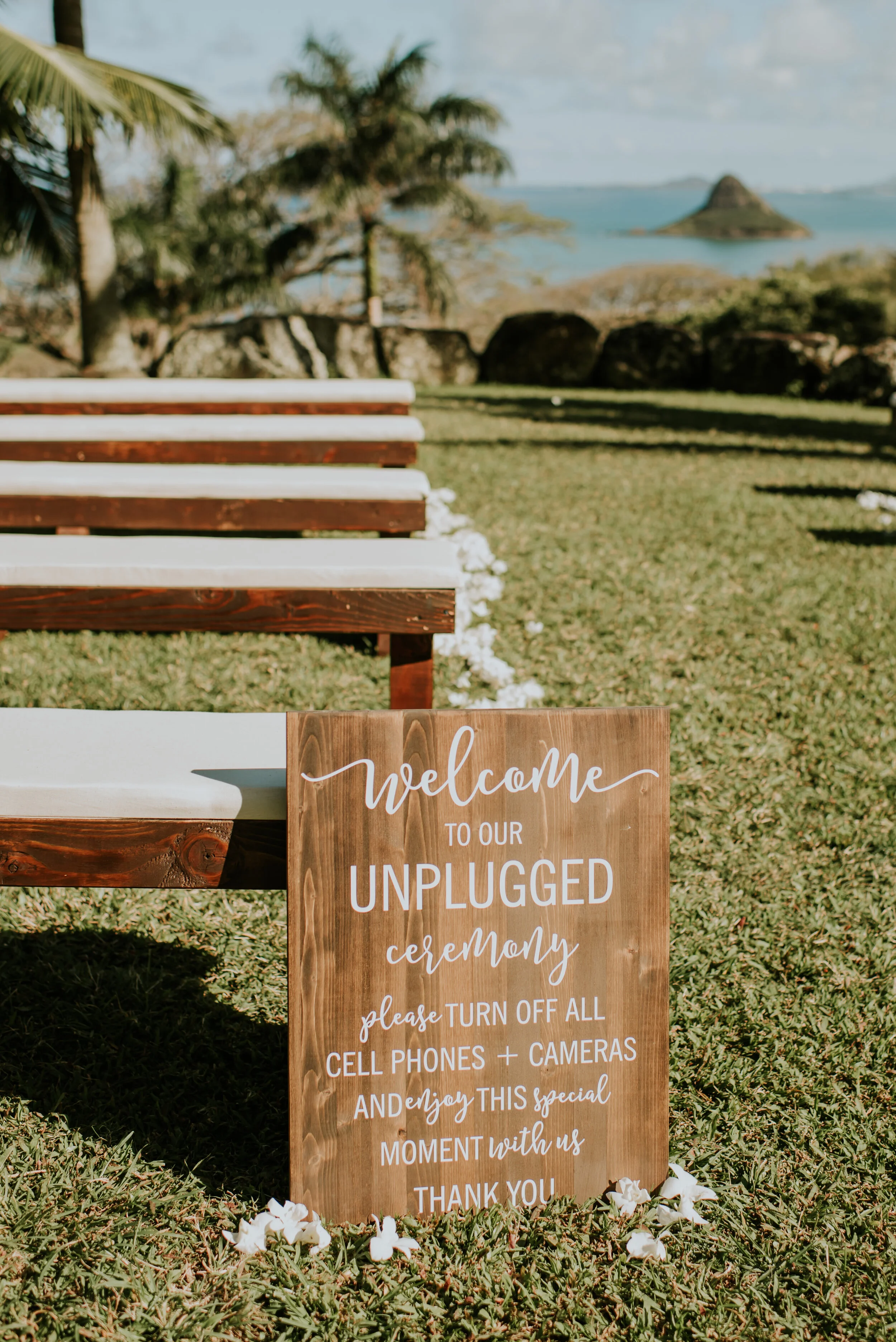 Essential (and Adorable!) Wedding Signs Your Guests Will Thank You For