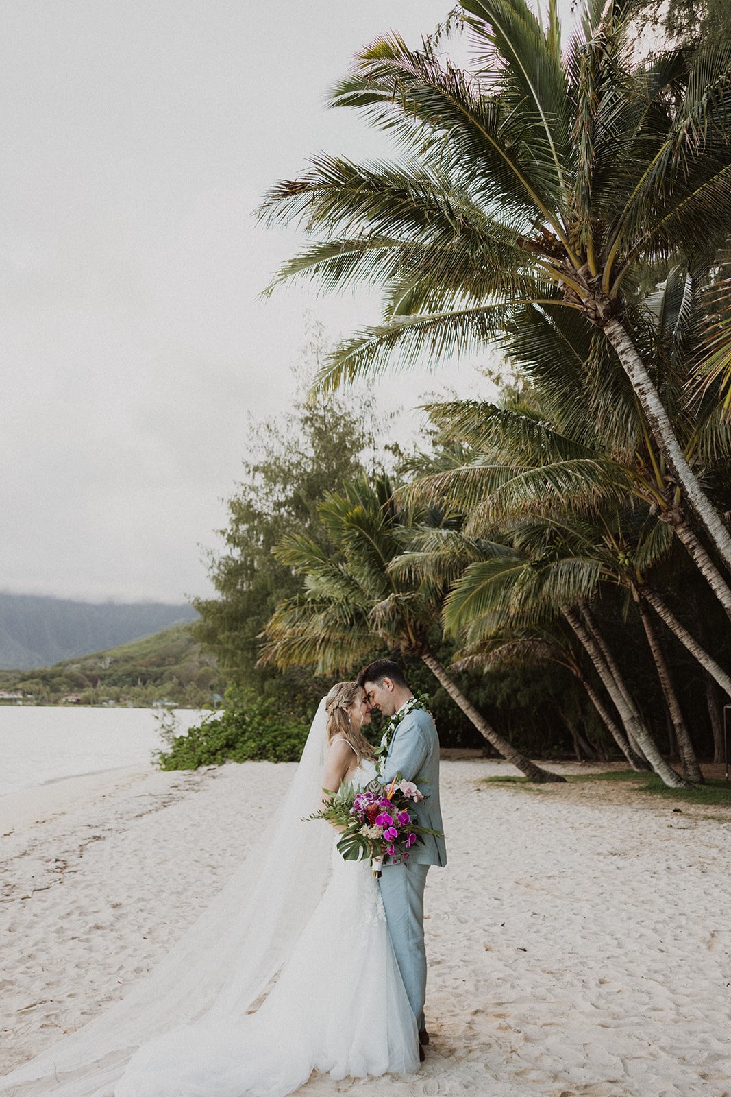 e-s-kualoa-ranch-hawaii-wedding-5766.jpg