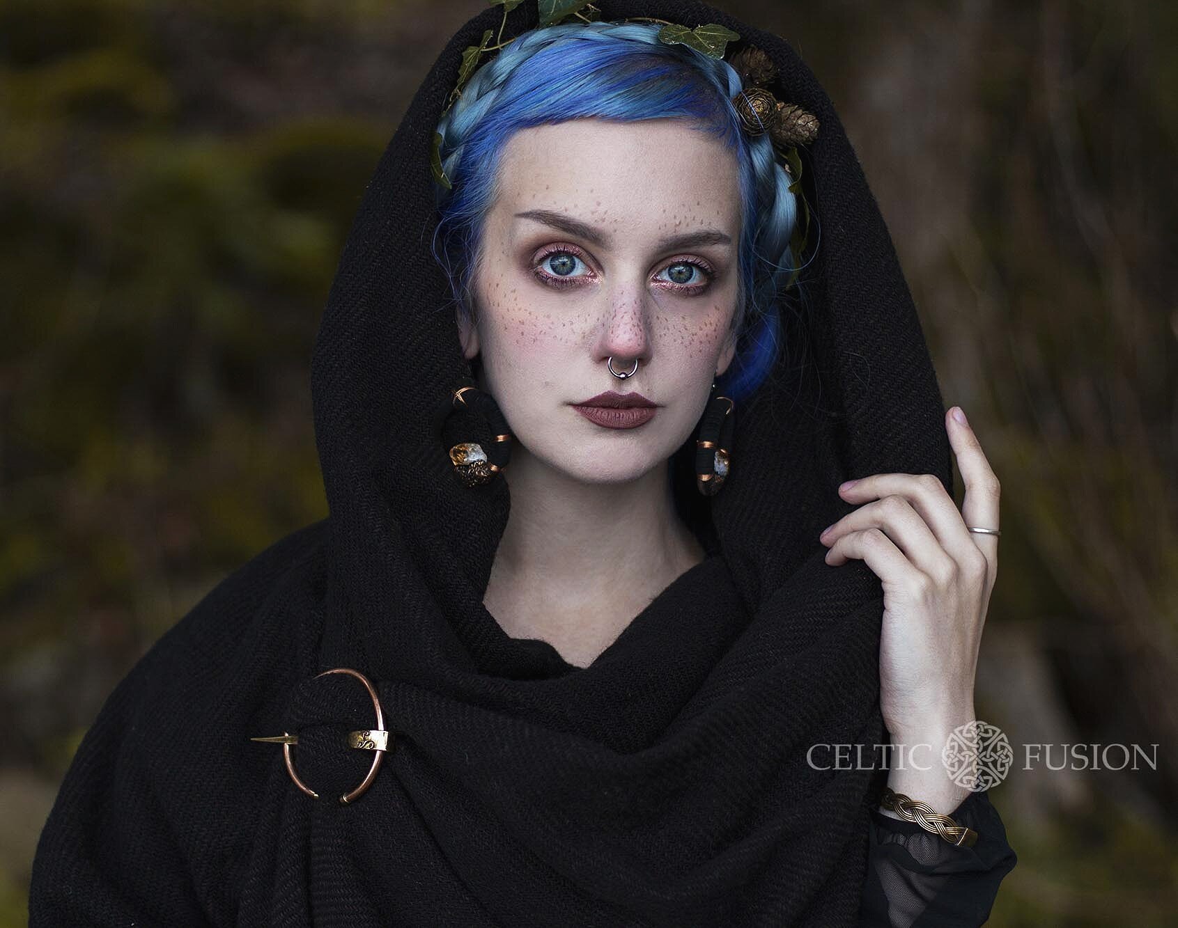 Hand Woven Wool Blanket, Handwoven Wool Blanket, Woven Wool Blanket, Handwoven Shawl, Hand Woven Shawl, Handwoven Scarf, Soften Wool Blanket, Forest Witch Aesthetic, Pagan Clothing