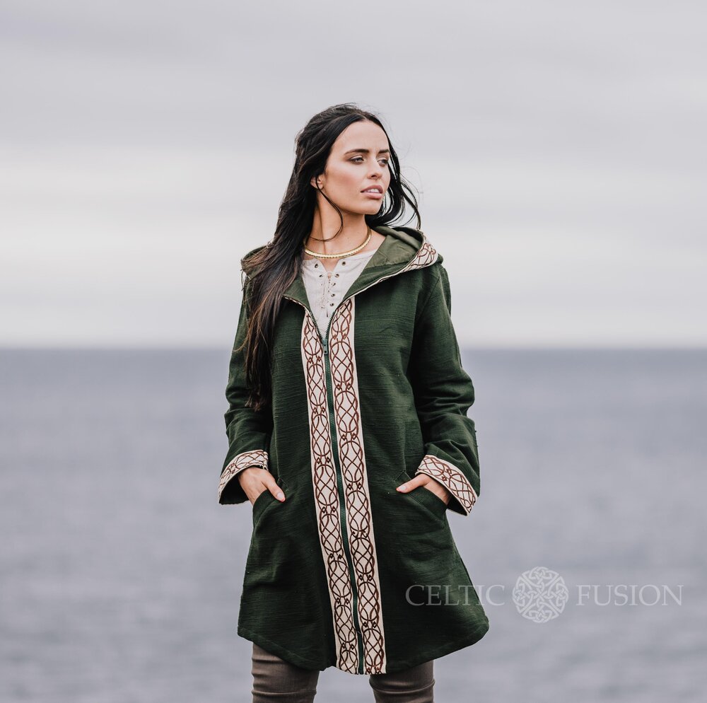 Hooded Wool Coat: Women's Clothing, Coats