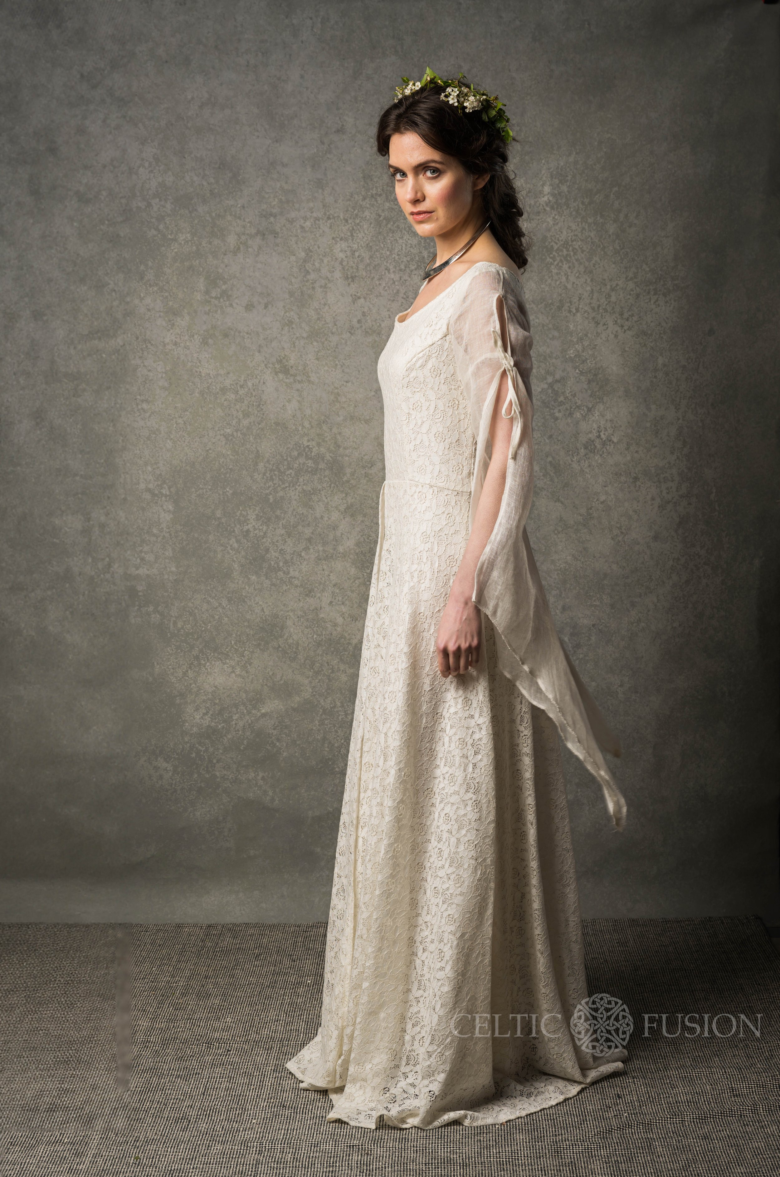 PAGAN QUEEN DRESS Sleeved Celtic Wedding Dress, Woodland, Custom Made  Dresses, Natural Design, Pagan, Simple Wedding, Celtic Fusion. - Etsy  Denmark