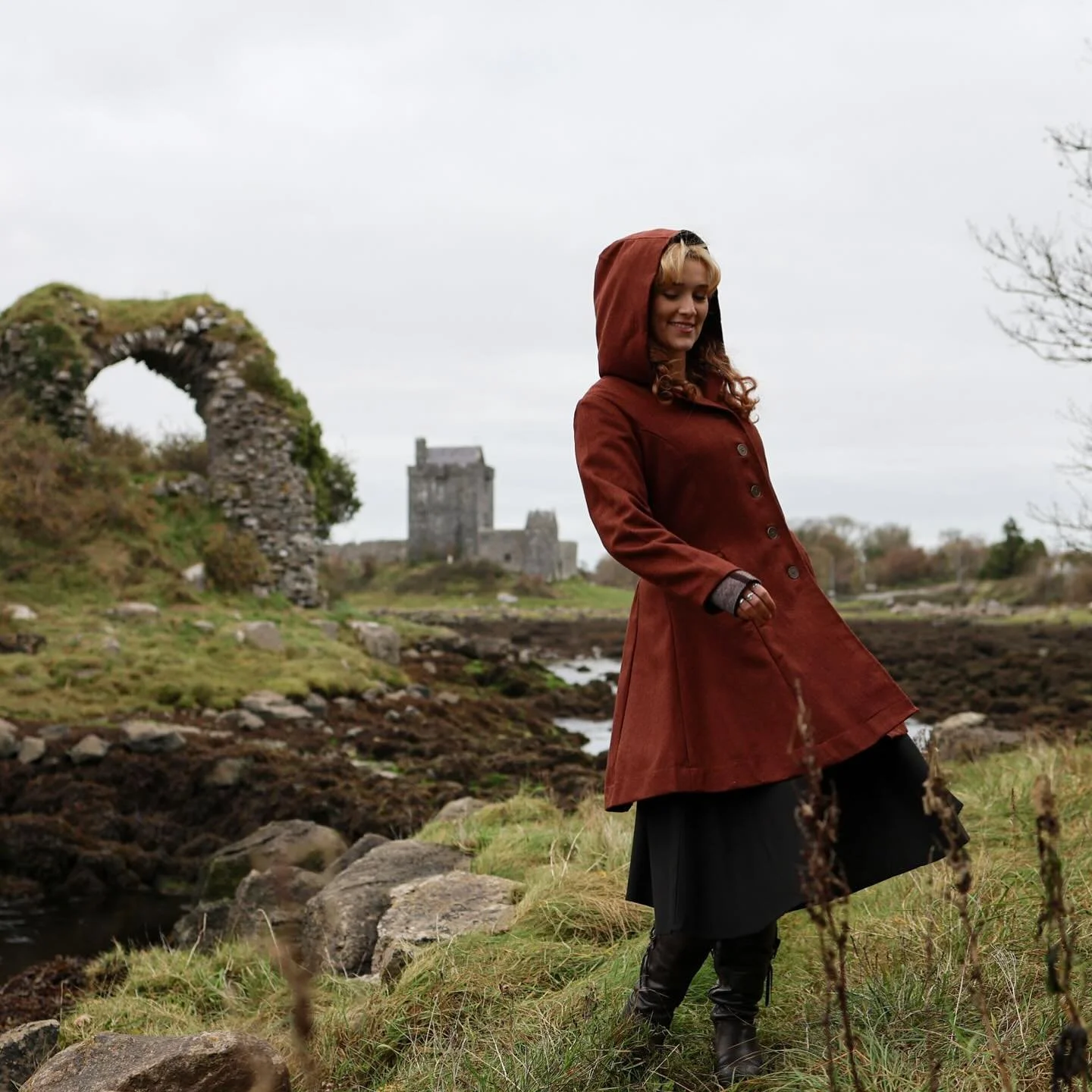 The rusty red of our felted wool coat stands bold against the moss and stone of the West — a colour drawn from the land itself.
Warm, textured, and made to last this creation is versatile and perfect for the winter days. 
Available in beige, bl