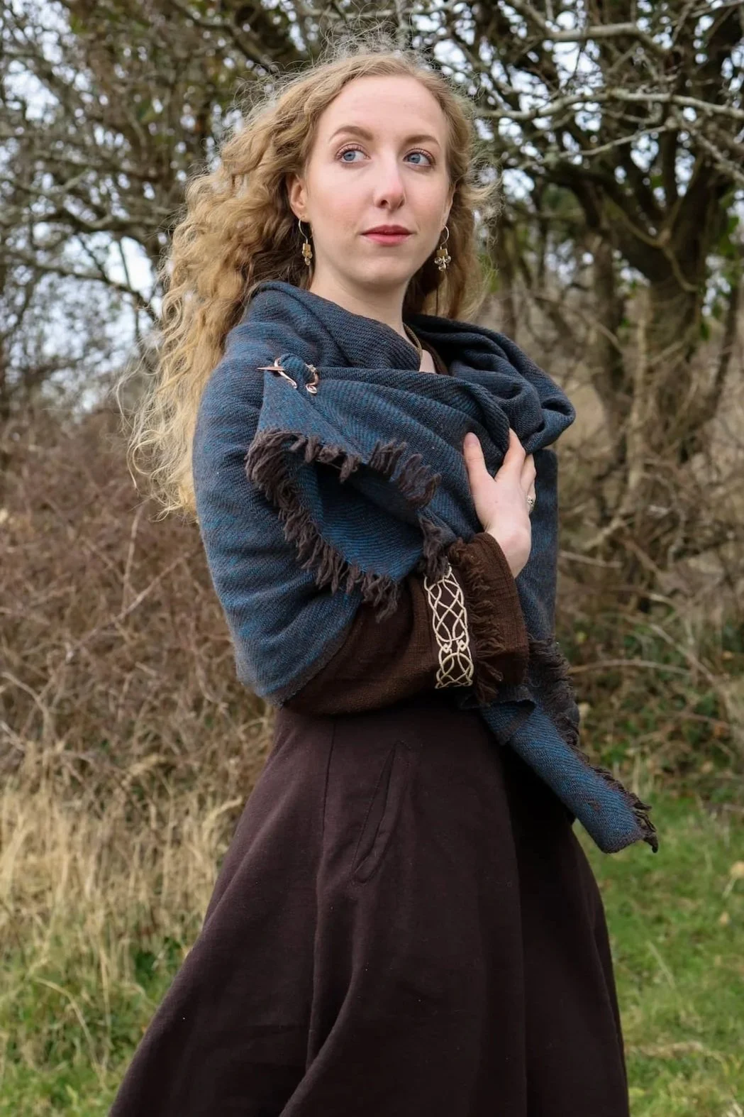 woven shawl, celtic shawl, cloak for women, wiccan clothing, celtic woman clothing, cottagecore outfits female, irish clothing female, fairycore clothing