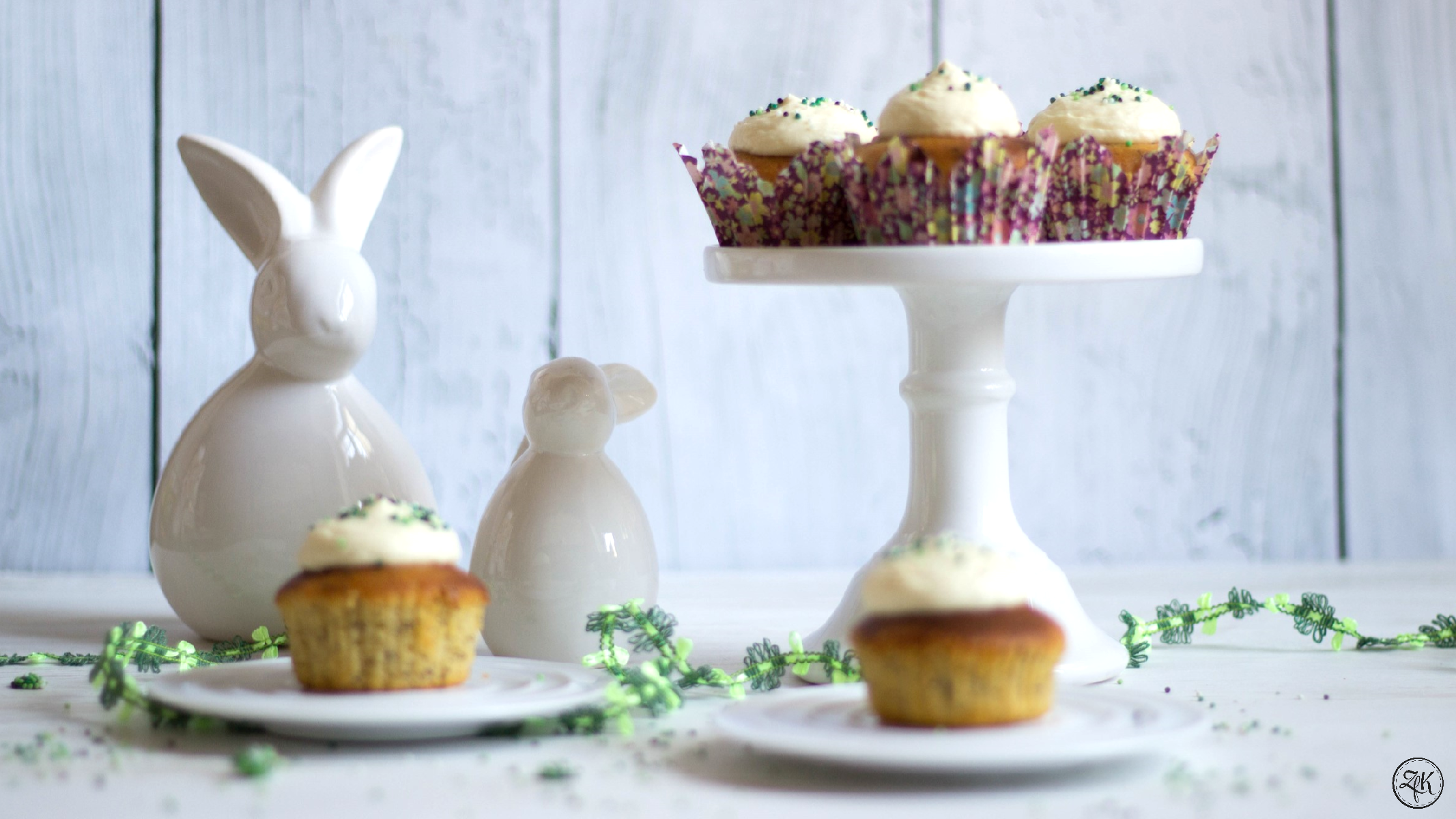 Willkommen in der Osterbäckerei - Lemoncurd Cupcakes