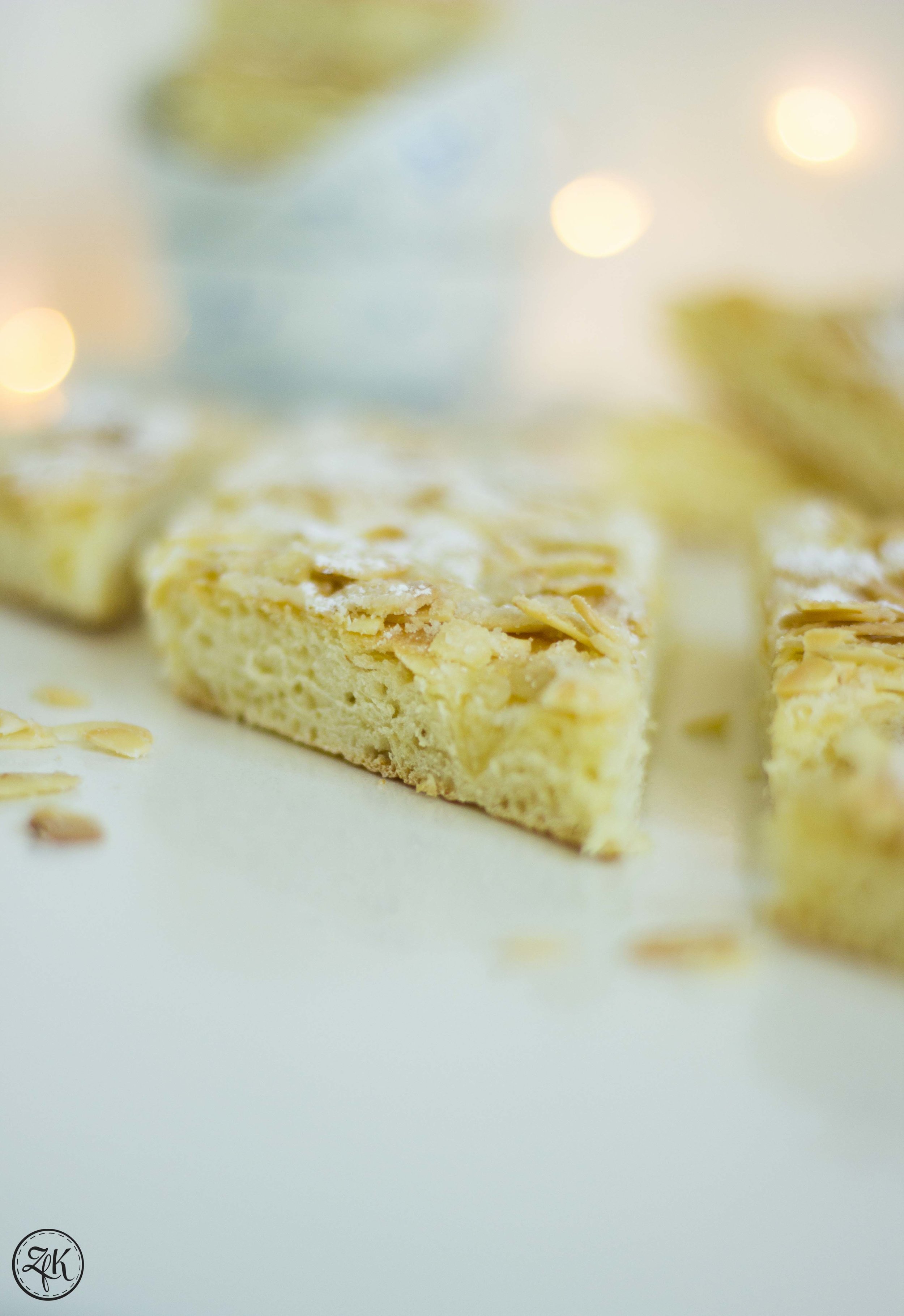 Butterkuchen {Hefe / Butter / Zucker / Mandel} — ZeitfürKuchen