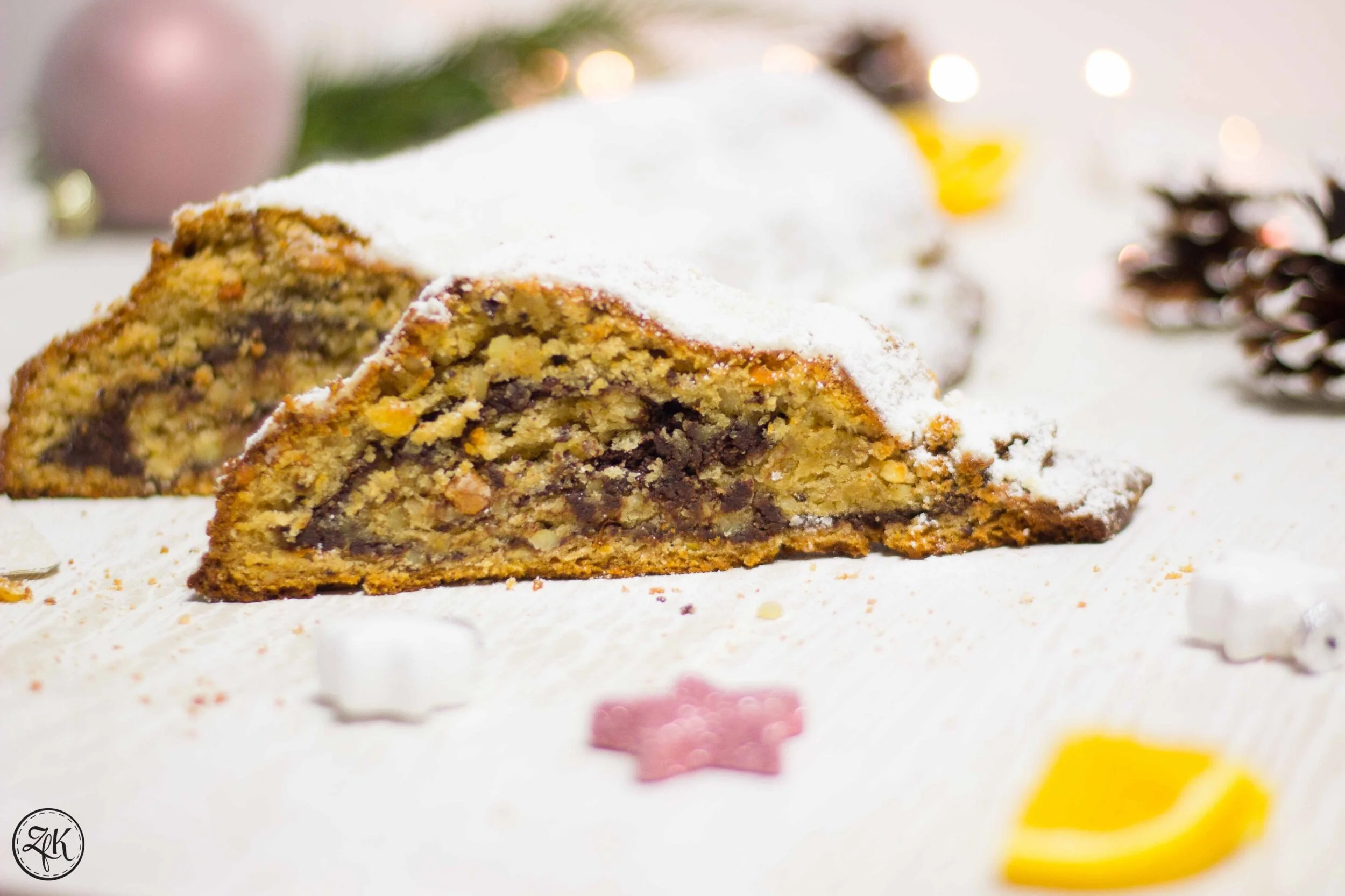 Orangenstollen {Orange / Schokolade / Hefe / Mandeln}