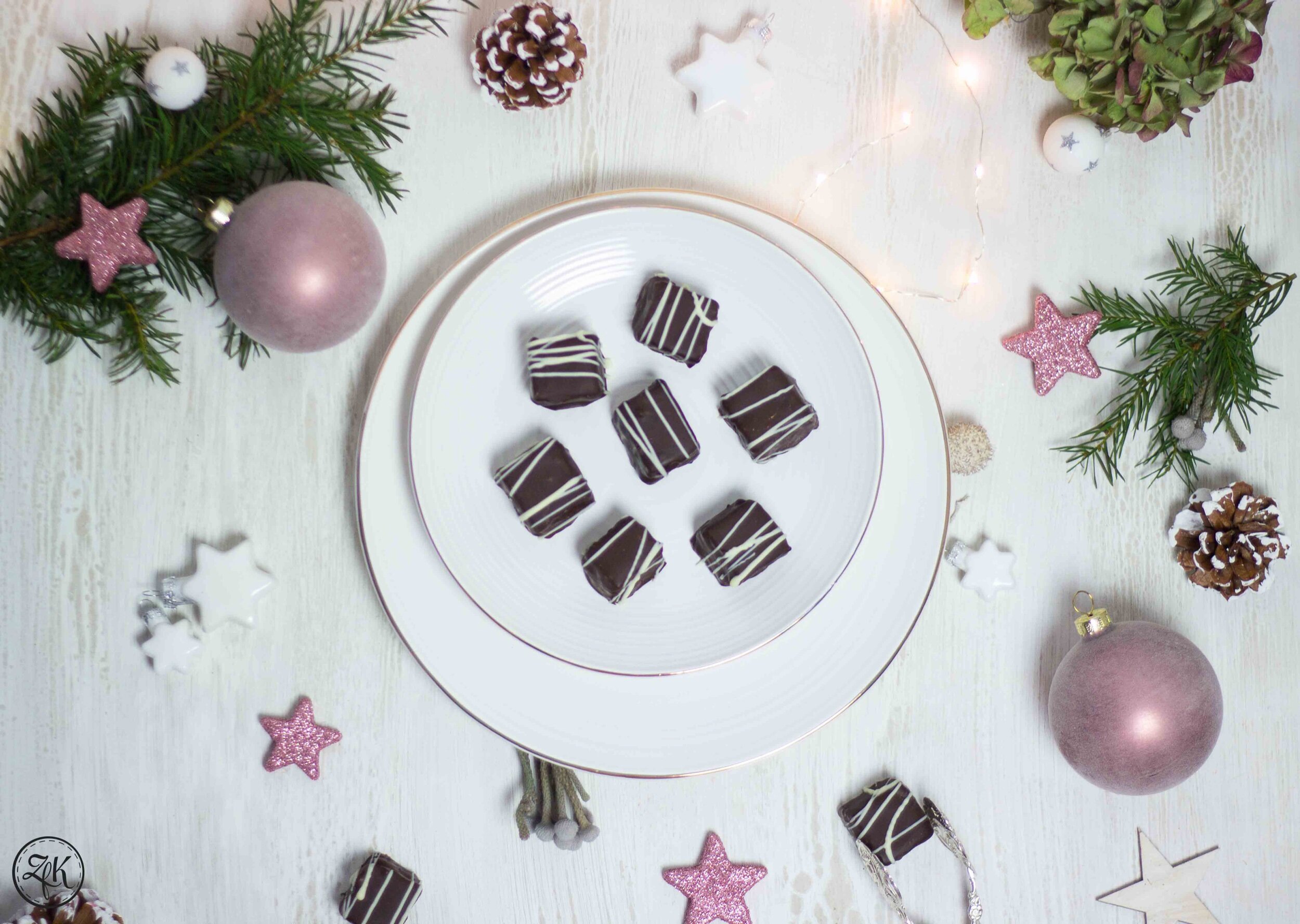 Brownie Pralinen {Schokolade | Lebkuchen | Haselnuss | Ganache}