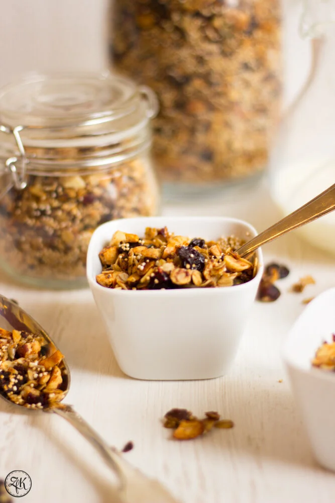 Kirsch-Granola {Kirschen | Flocken | Nüsse | Sirup}