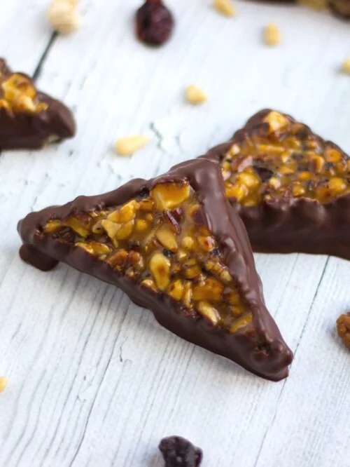 Nussecken {Nüsse | Marmelade | Trockenfrüchte | Schokolade}