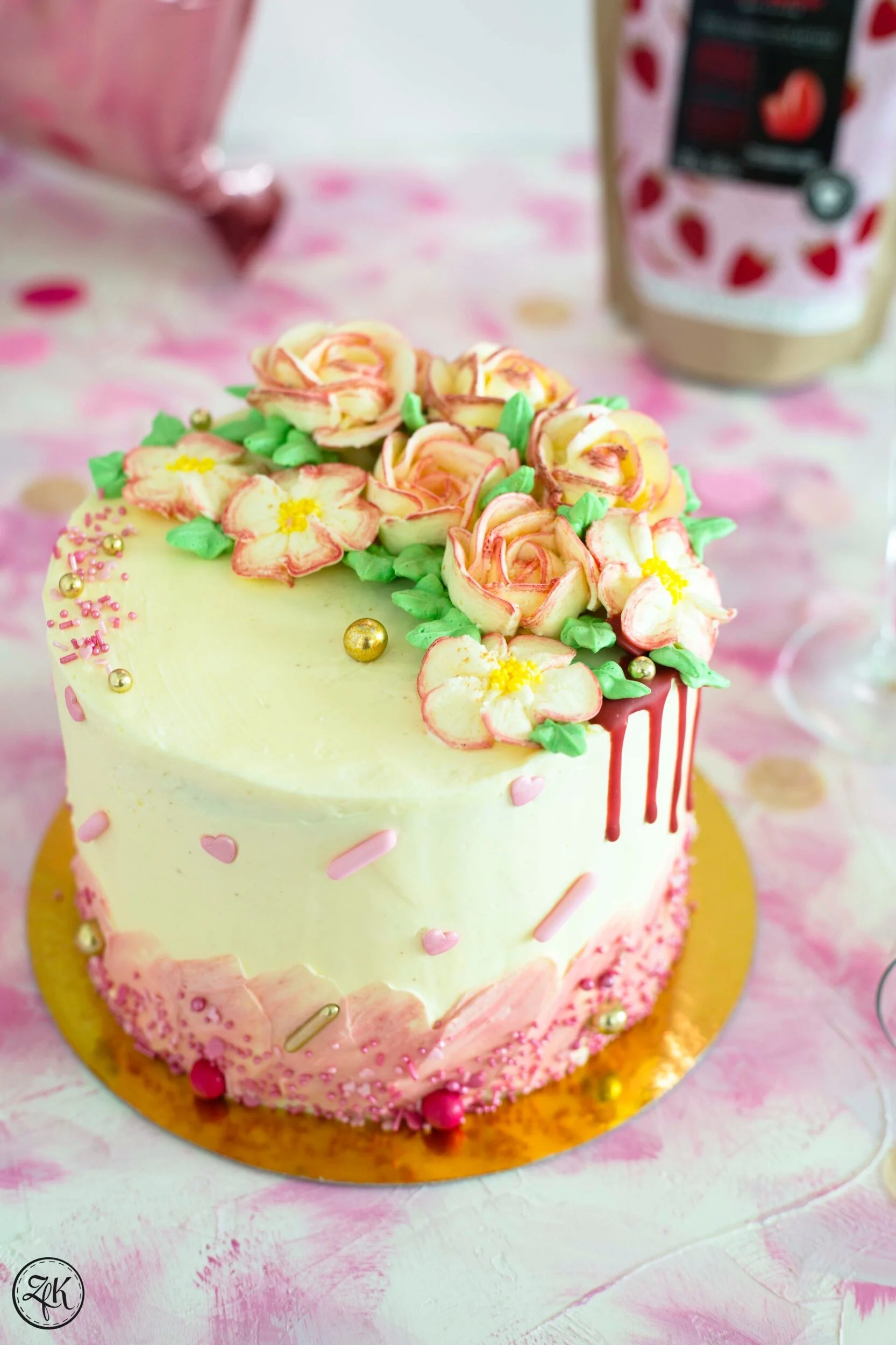 Erdbeercreme Torte {Erdbeere | Vanille | Schokolade | Milch ... Erdbeercreme Torte {Erdbeere | Vanille | Schokolade | Milch ...