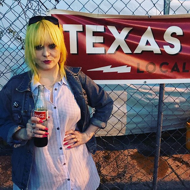 Hiyaaaaaaaa! @f.k.alexander and @amplifier_nick have landed at @fuseboxfestival #2019 in #austin #texas 
#FKAlexander is #artistinresidence at this glorious festival and the assimilation is already happening! See #cocacolaglassbottle #realness + #str