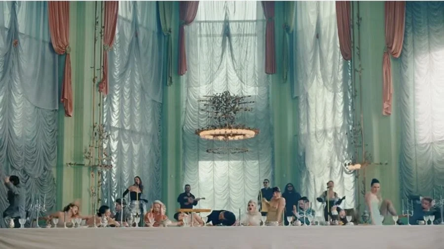 06-long-table.jpg