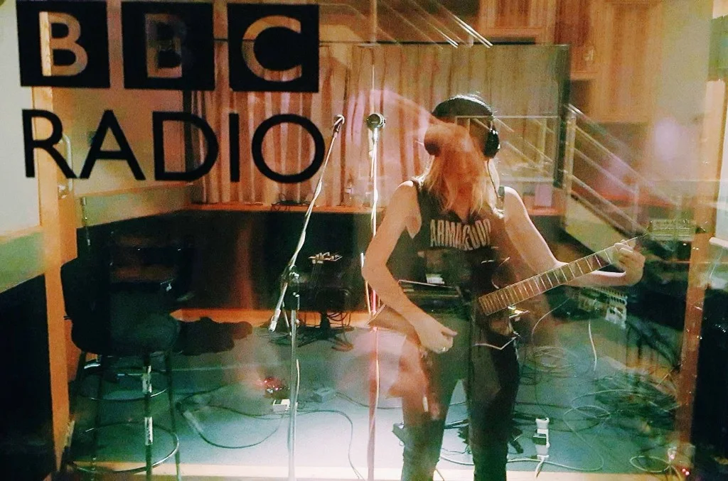MYRKUR PREMIERES LIVE SESSIONS VIA BBC RADIO 1'S ROCK SHOW
