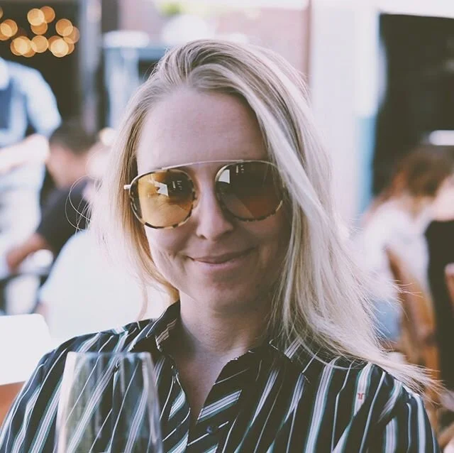 Yup... today we are celebrating 11 years since we got married. I cannot express how happy I am to share every moment of my life with this woman, that I love, admire, that inspires me everyday to push harder and became a better person. She is my wife,