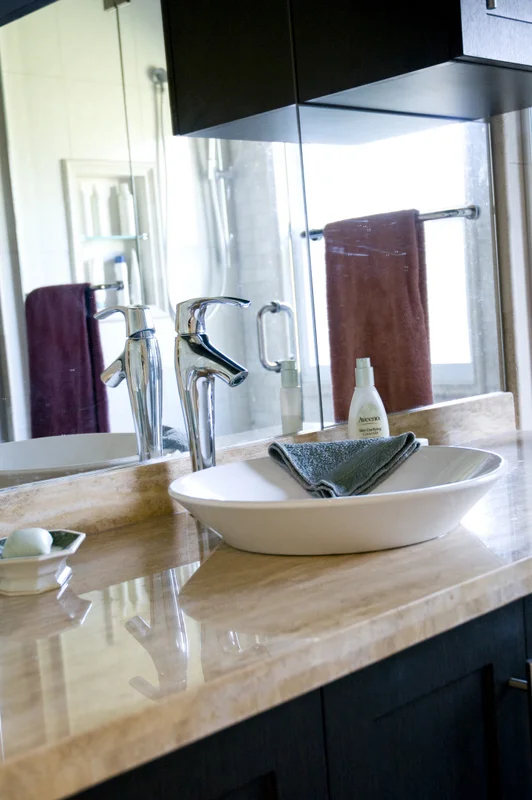 Bathroom003.jpg
