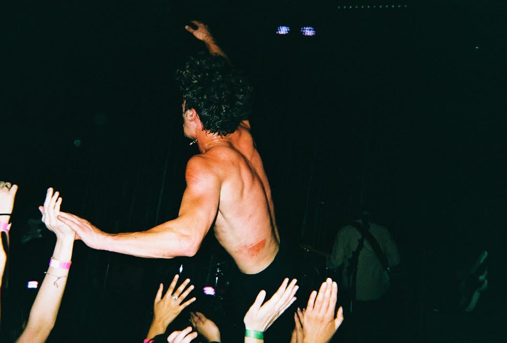 Luke diving into rowdy Los Angeles crowd (credit: @ schechter206 )