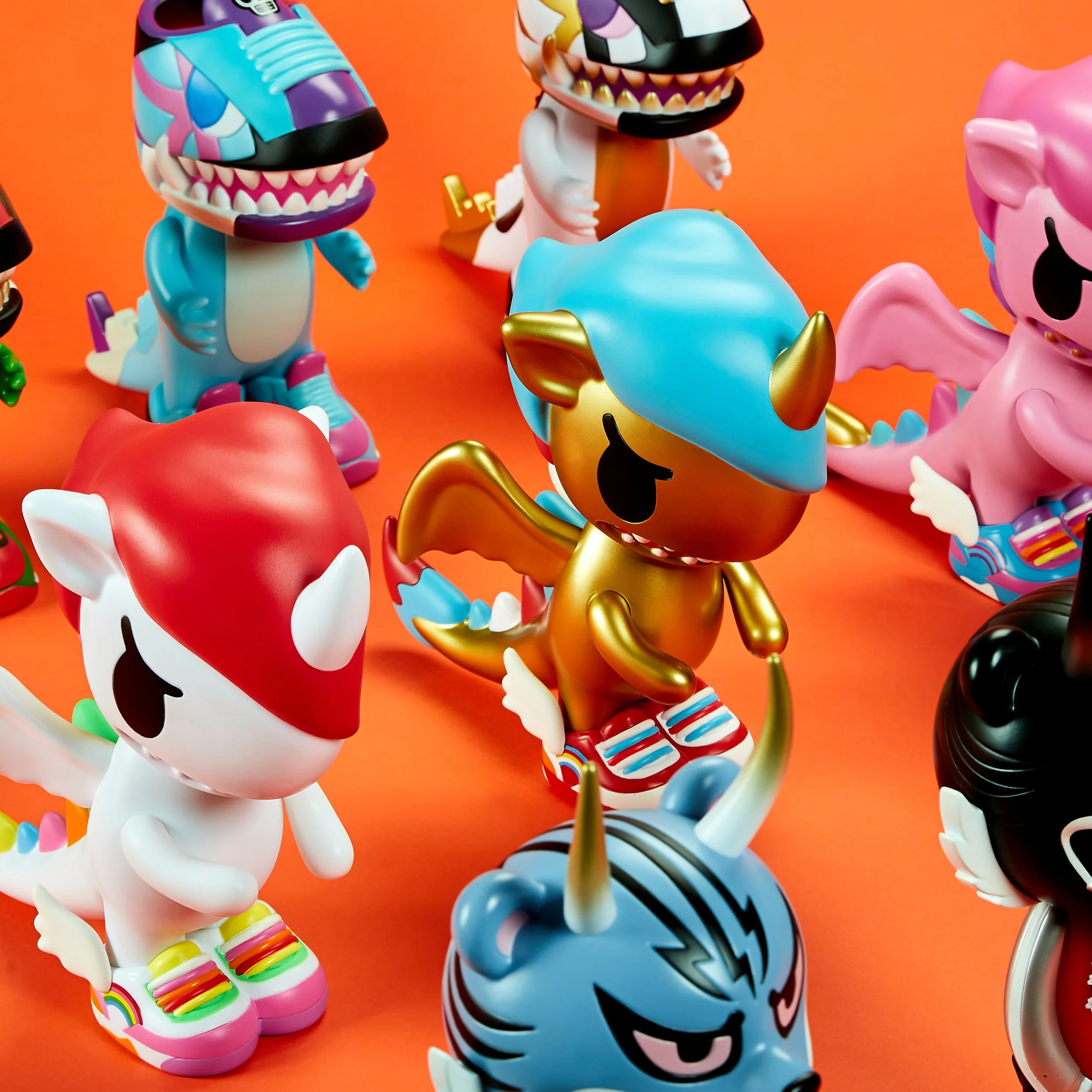 tokidoki-march-social-sofubi-group-02.jpg
