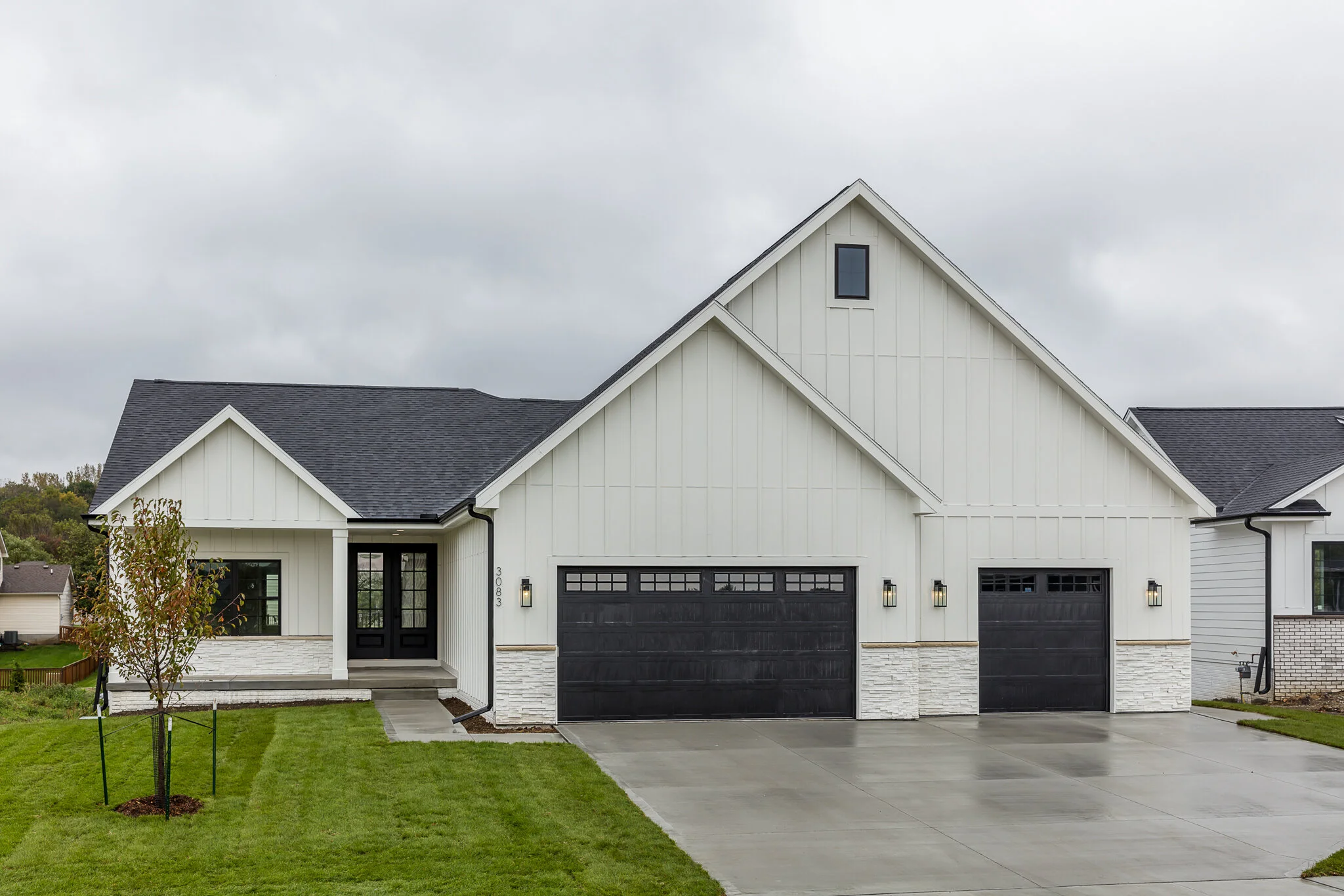3083 Valley View Dr-1.jpg