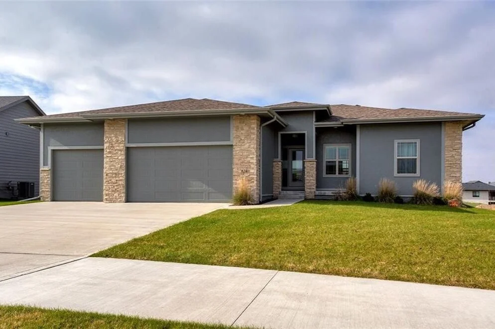 Front+of+house.jpg