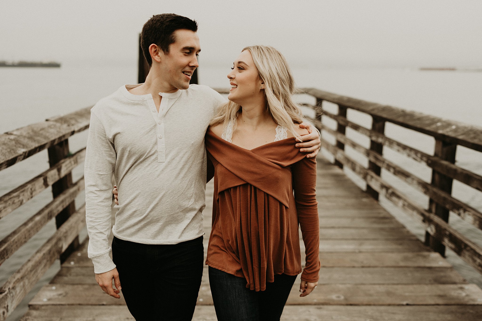 alki-beach-engagement_0003.jpg