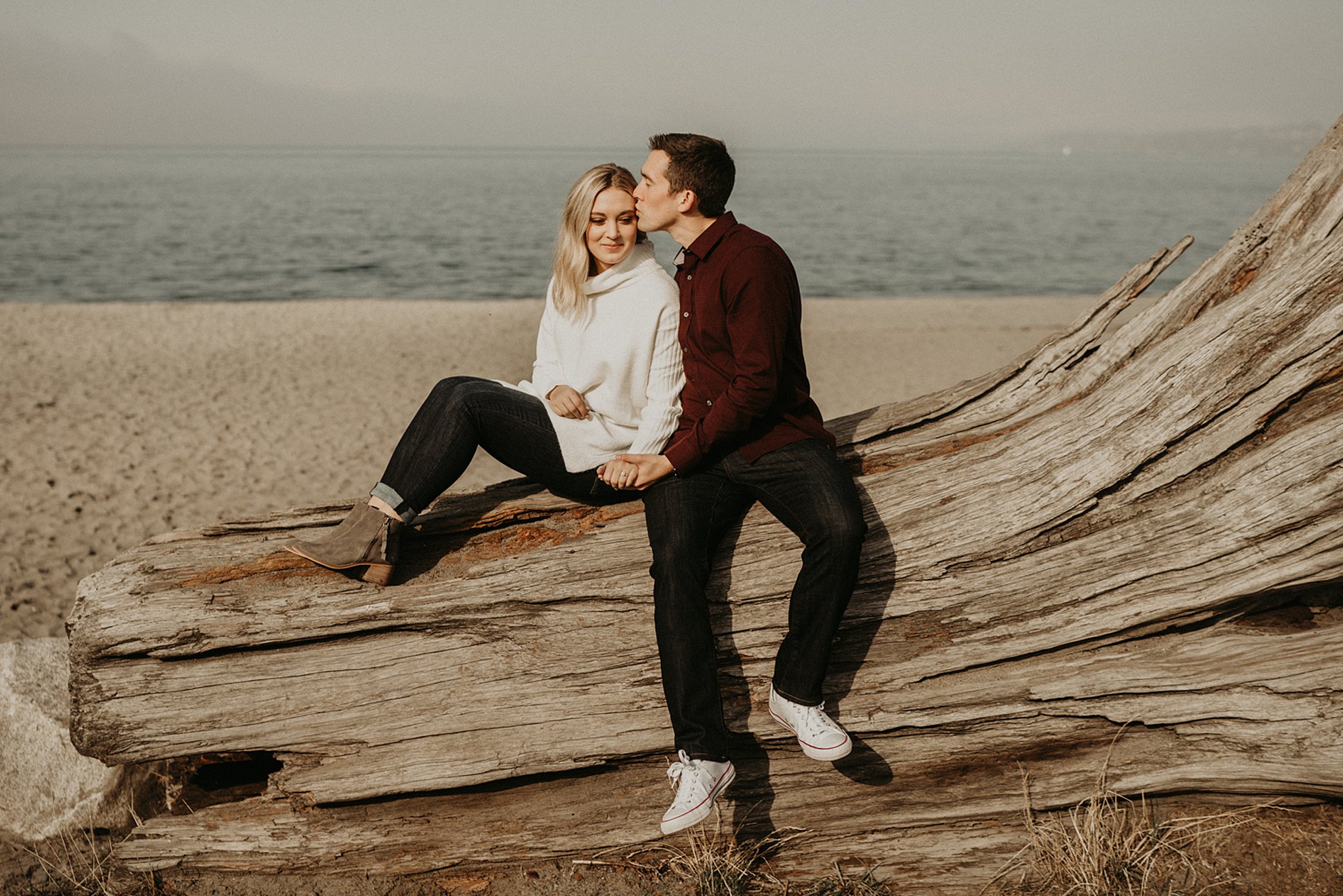 alki-beach-engagement_0008.jpg